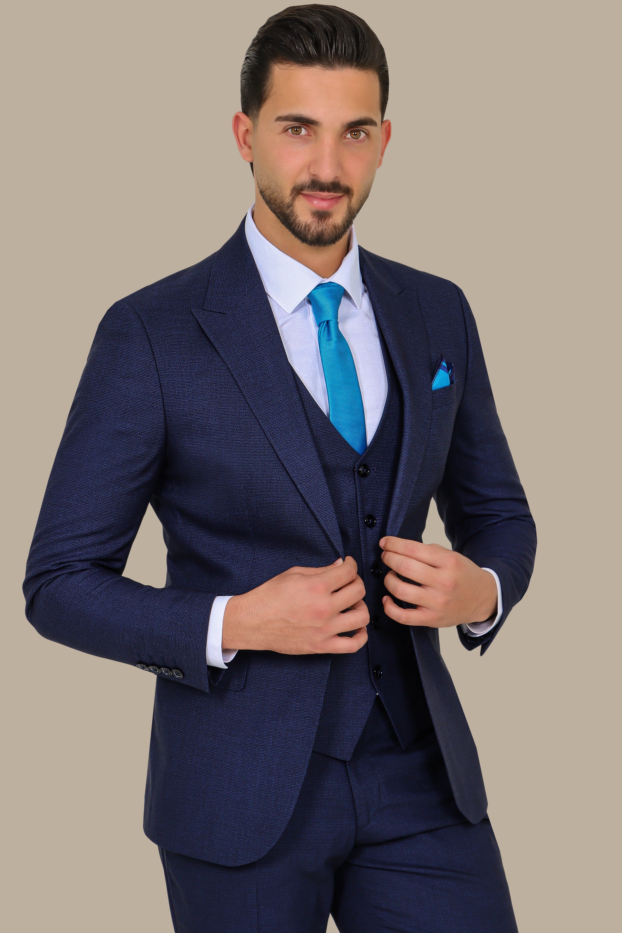 Sharp Checks: 3-Piece Navy Suit with Peak Lapel