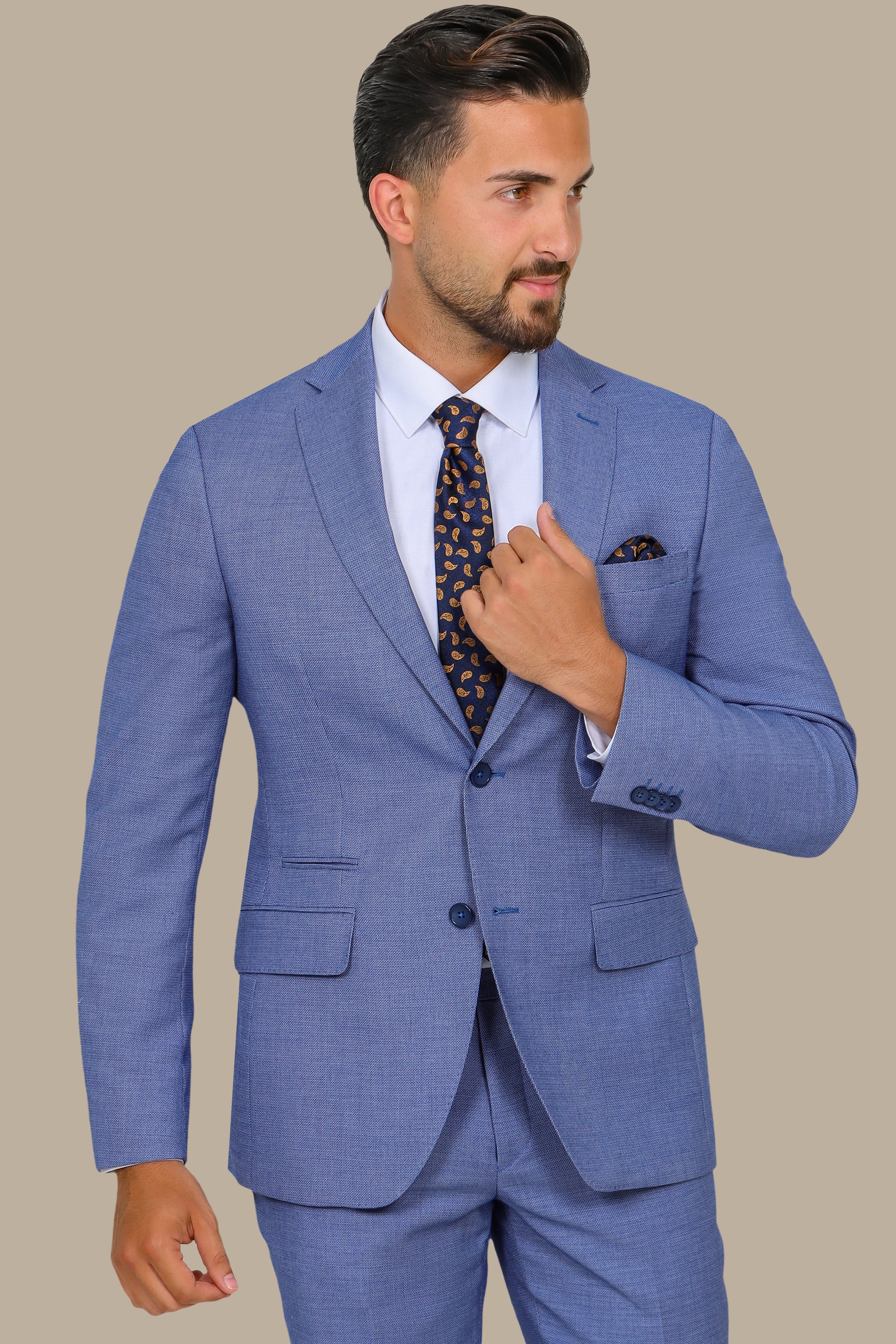 Structured Precision: 2-Piece Suit with Notch Lapel