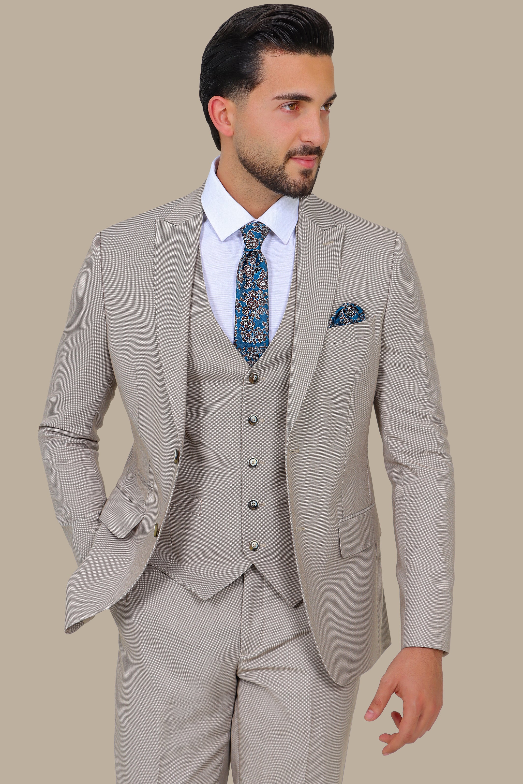 Suit Piquet Peak Lapel 3-Piece Beige