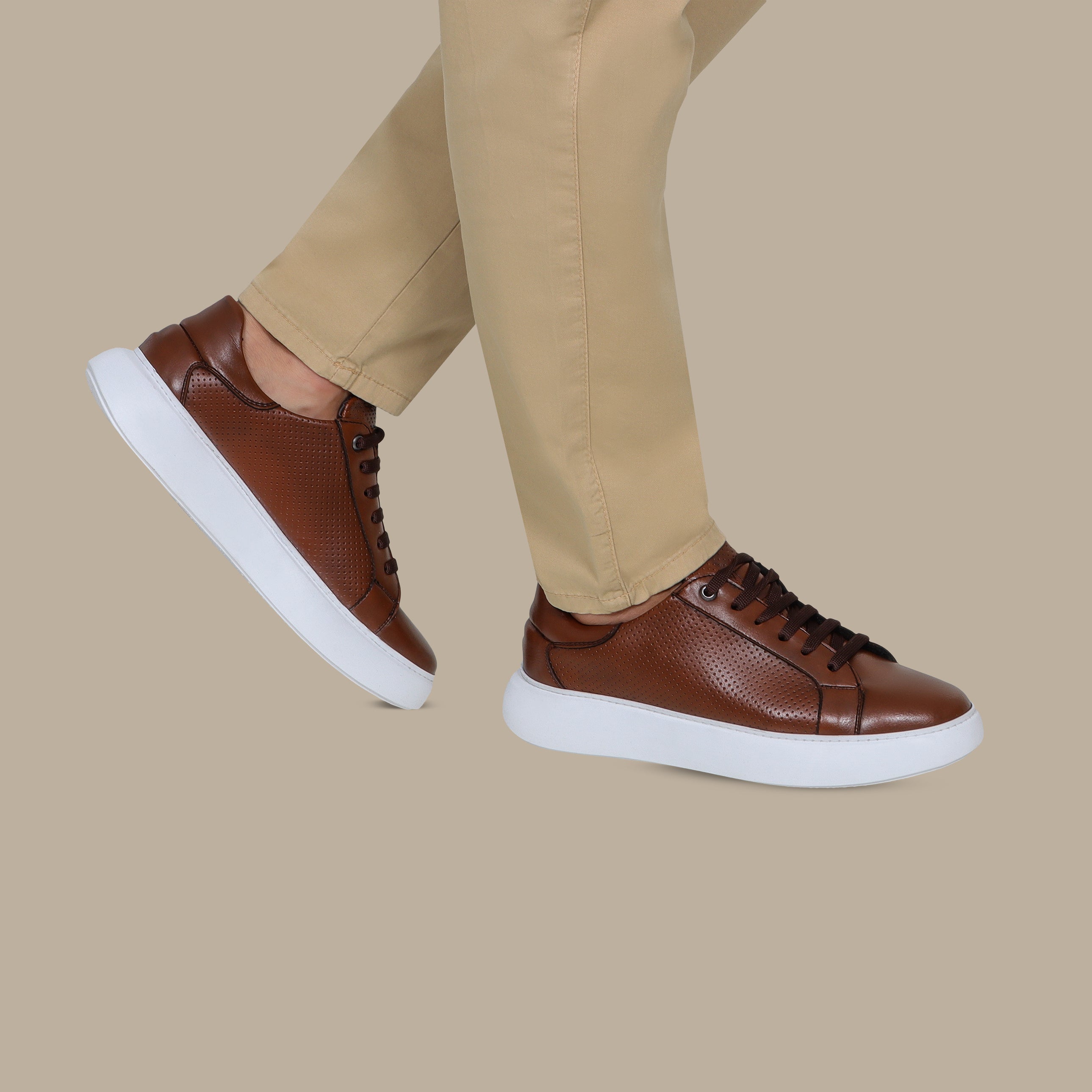 Havane Dotted Trainers with Textured Finish