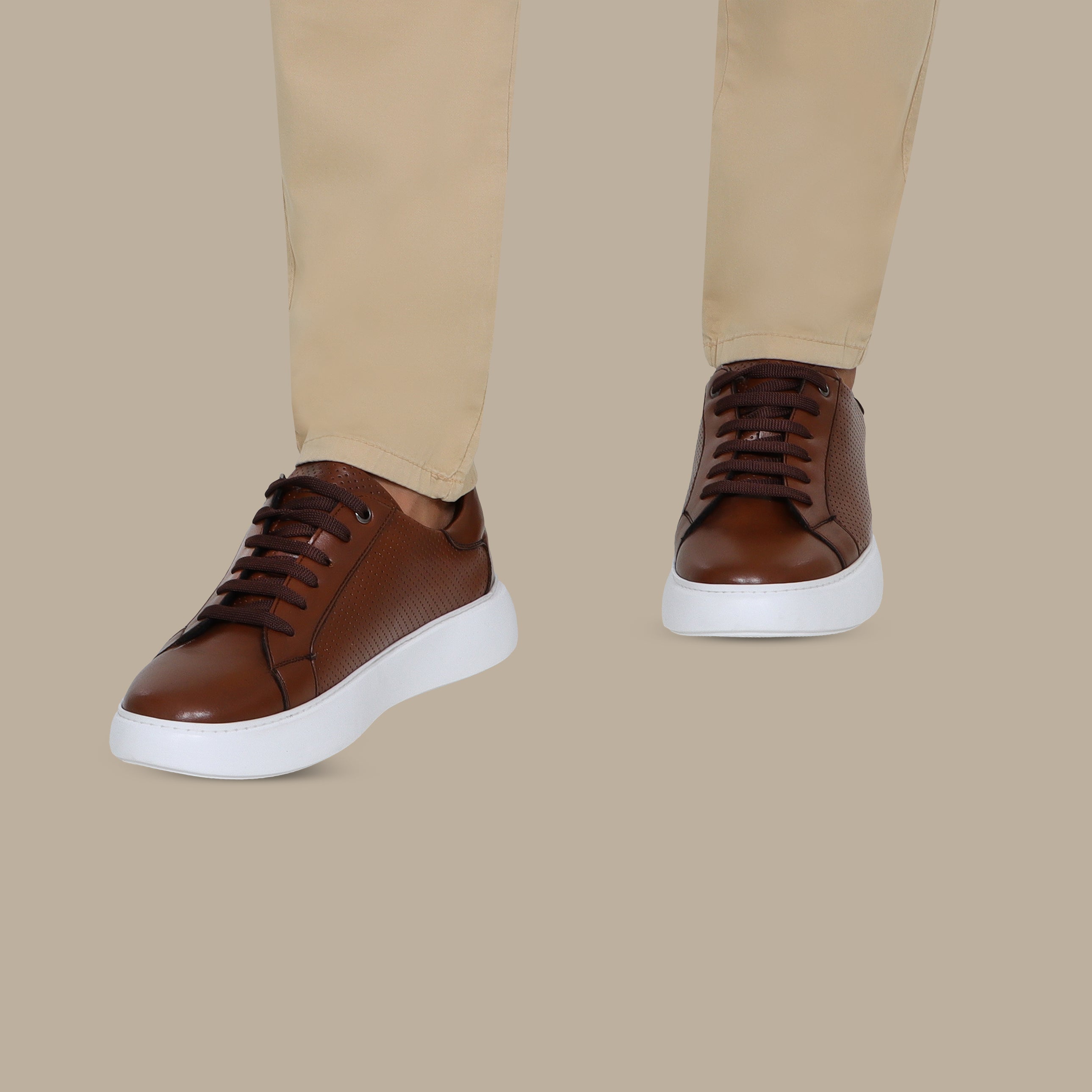 Havane Dotted Trainers with Textured Finish