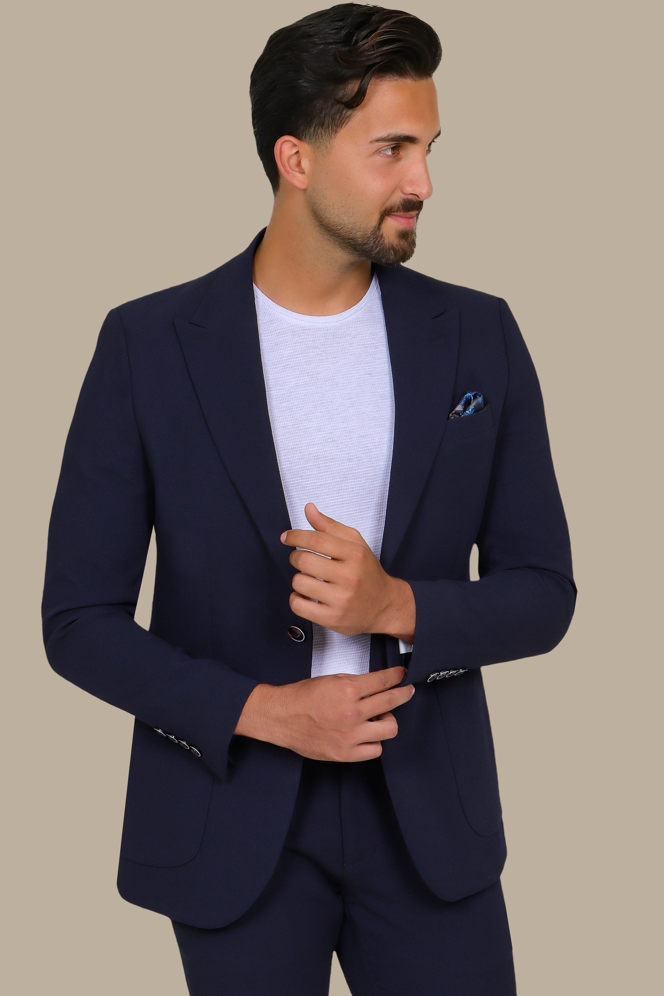 Navigator’s Edge: Navy 2-Piece Travel Suit with Peak Lapel