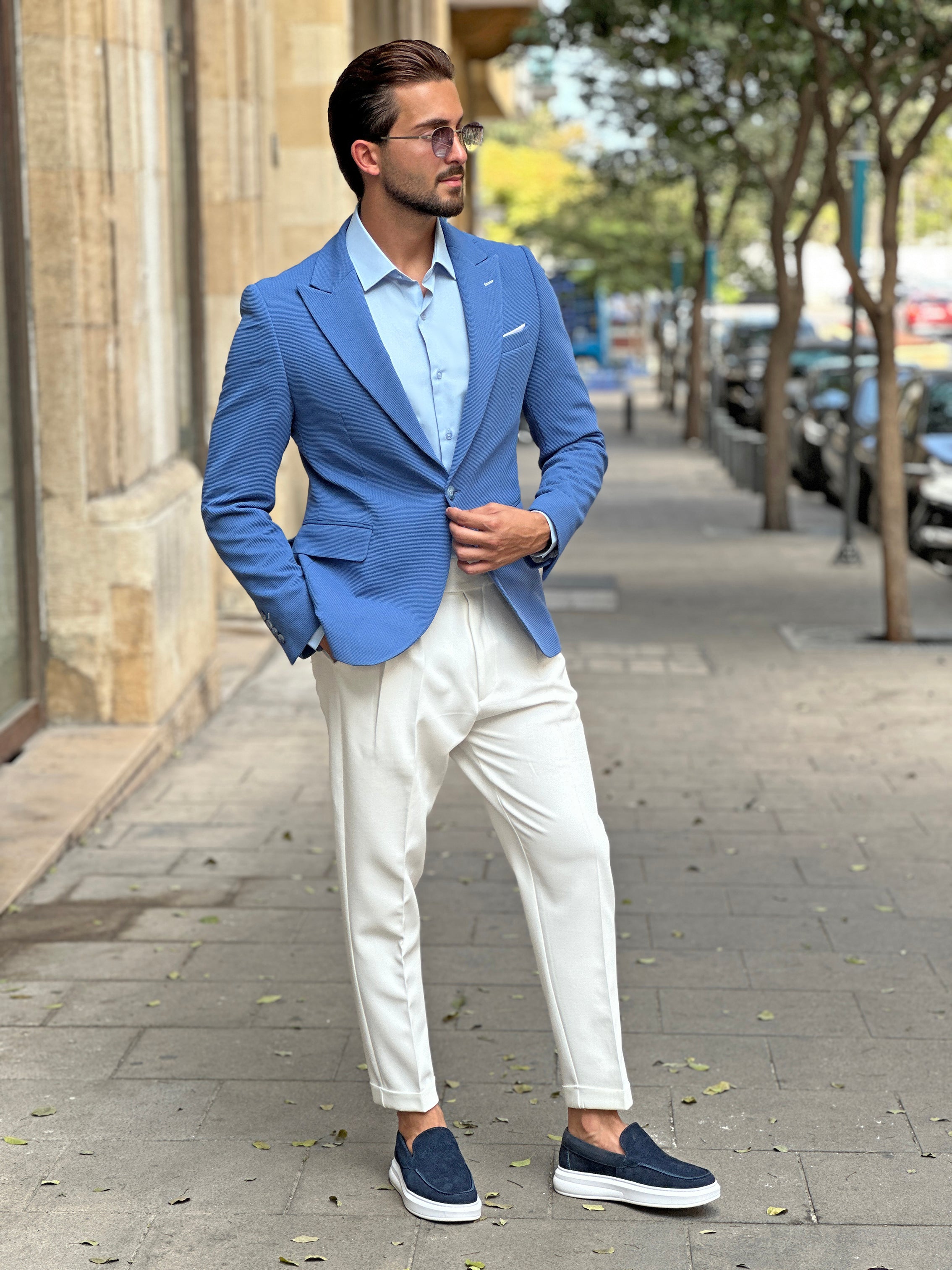 Blue Peak Precision: Structured Lapel Blazer
