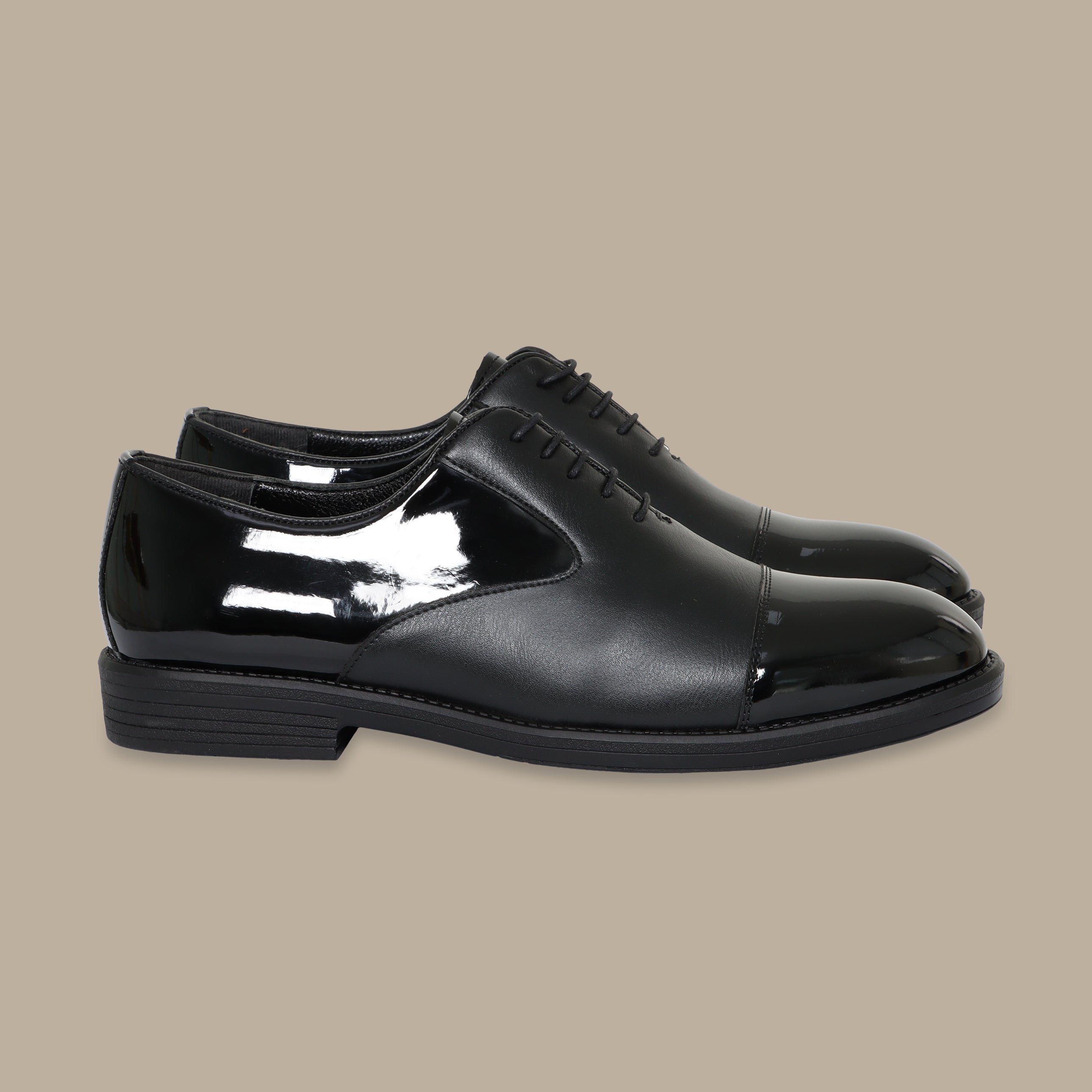 Black Mid-Shiny Ceremony Shoes