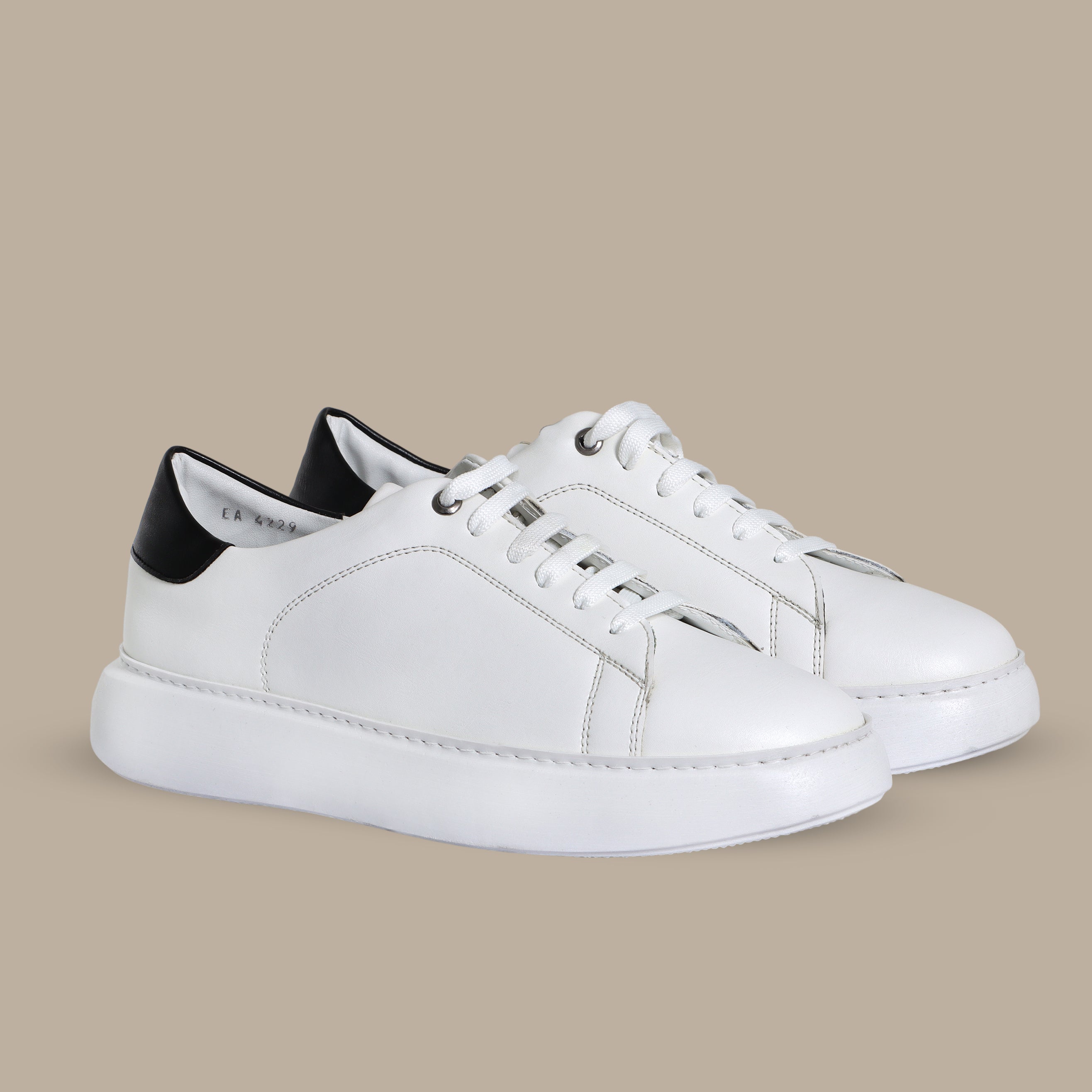 Alexander Basic Sneakers with Black Heel