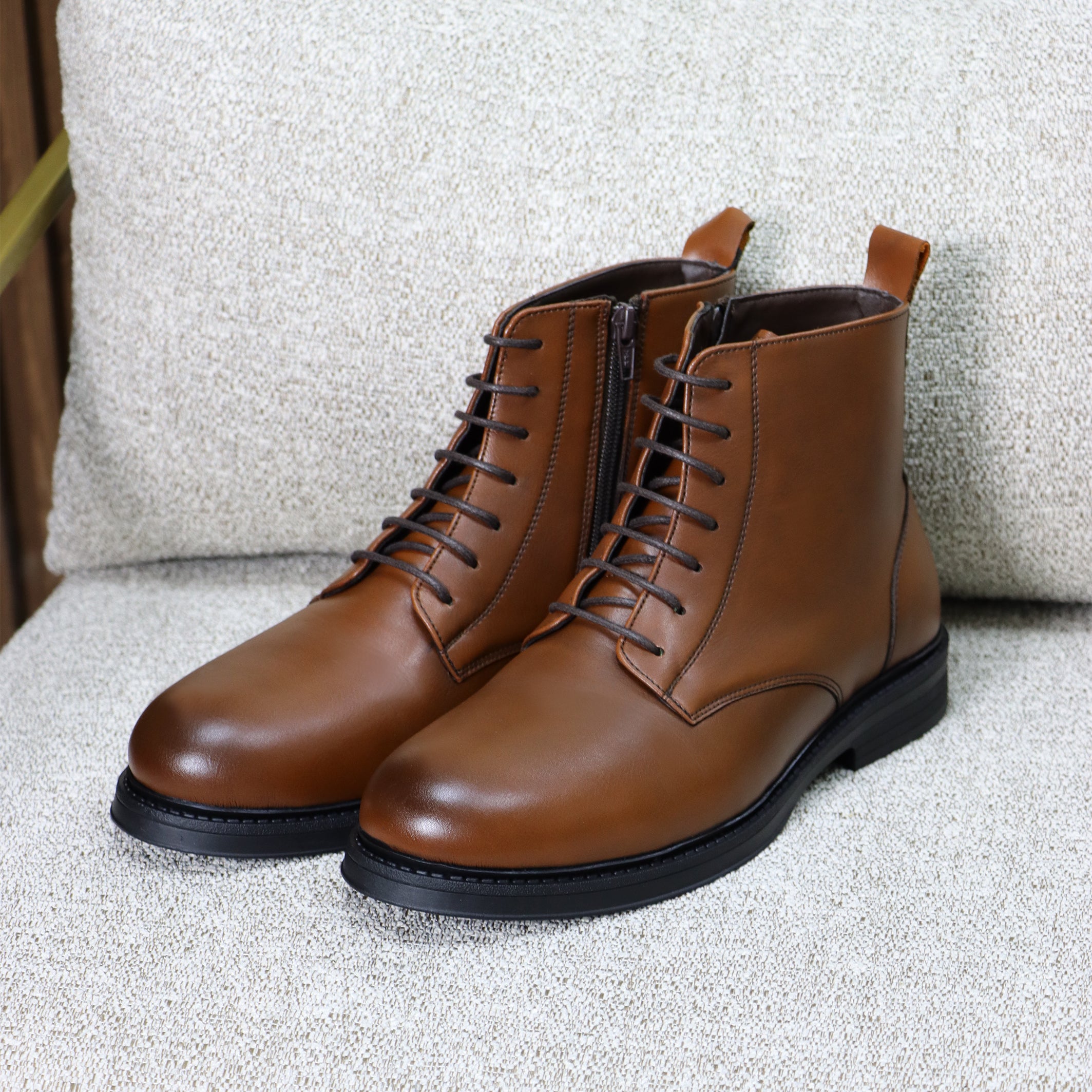 Classic Havane Lace-Up Ankle Boot