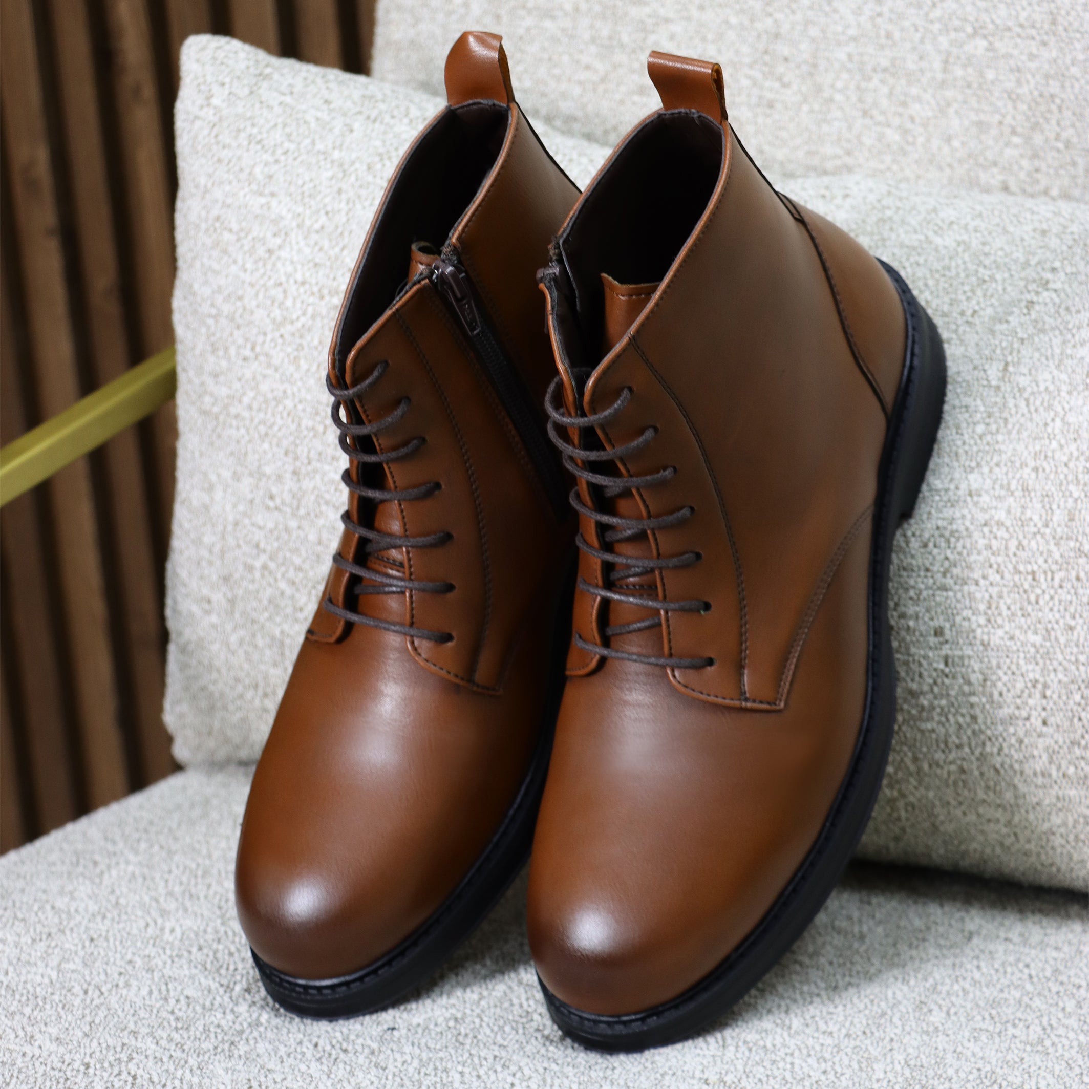 Classic Havane Lace-Up Ankle Boot