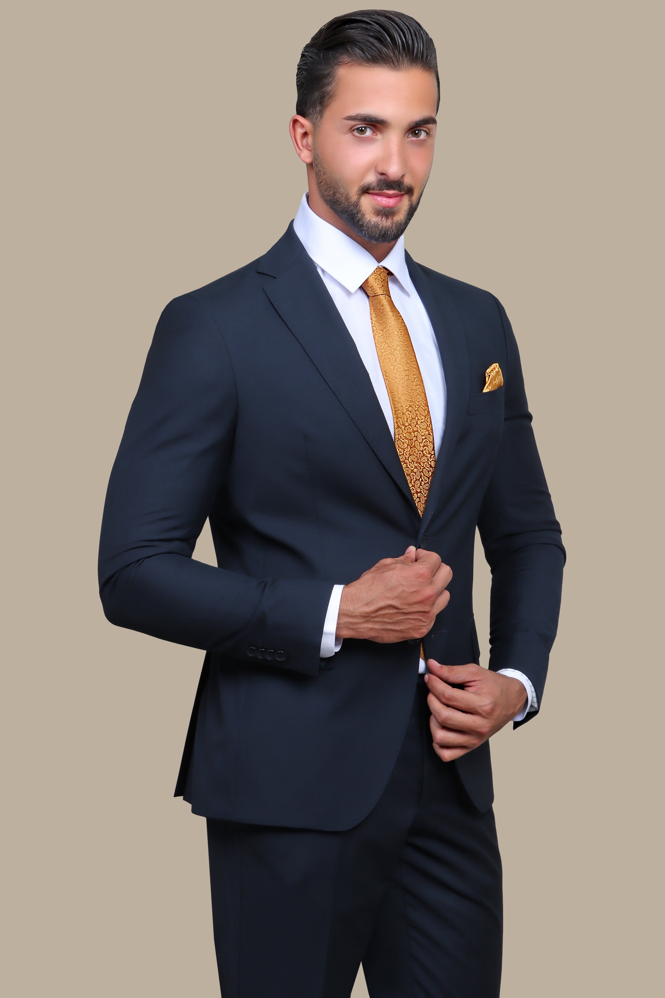 Timeless Dark Navy Notch Lapel Suit: Your Classic Wardrobe Staple