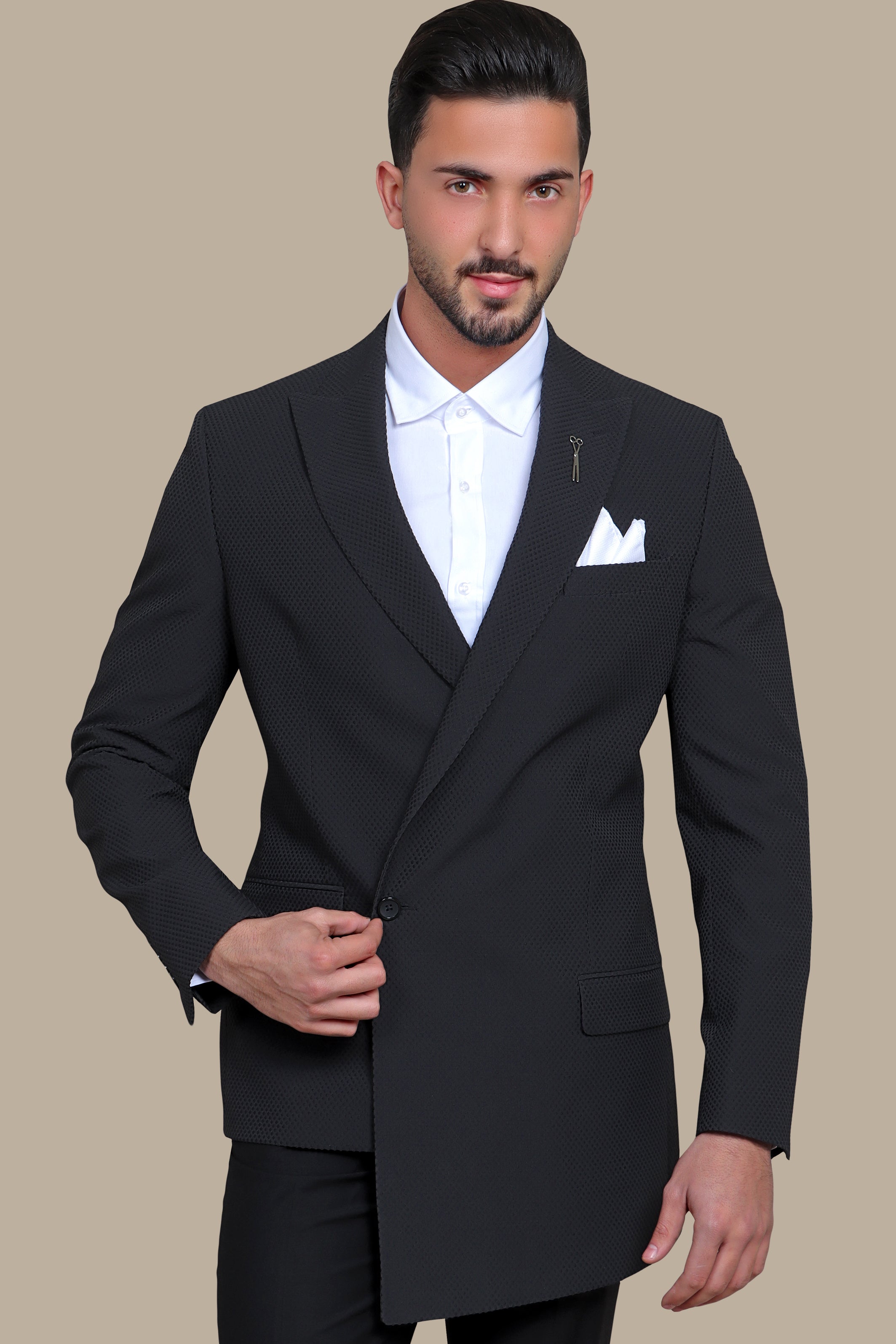 Architectural Elegance: FV Structured Symmetric Blazer