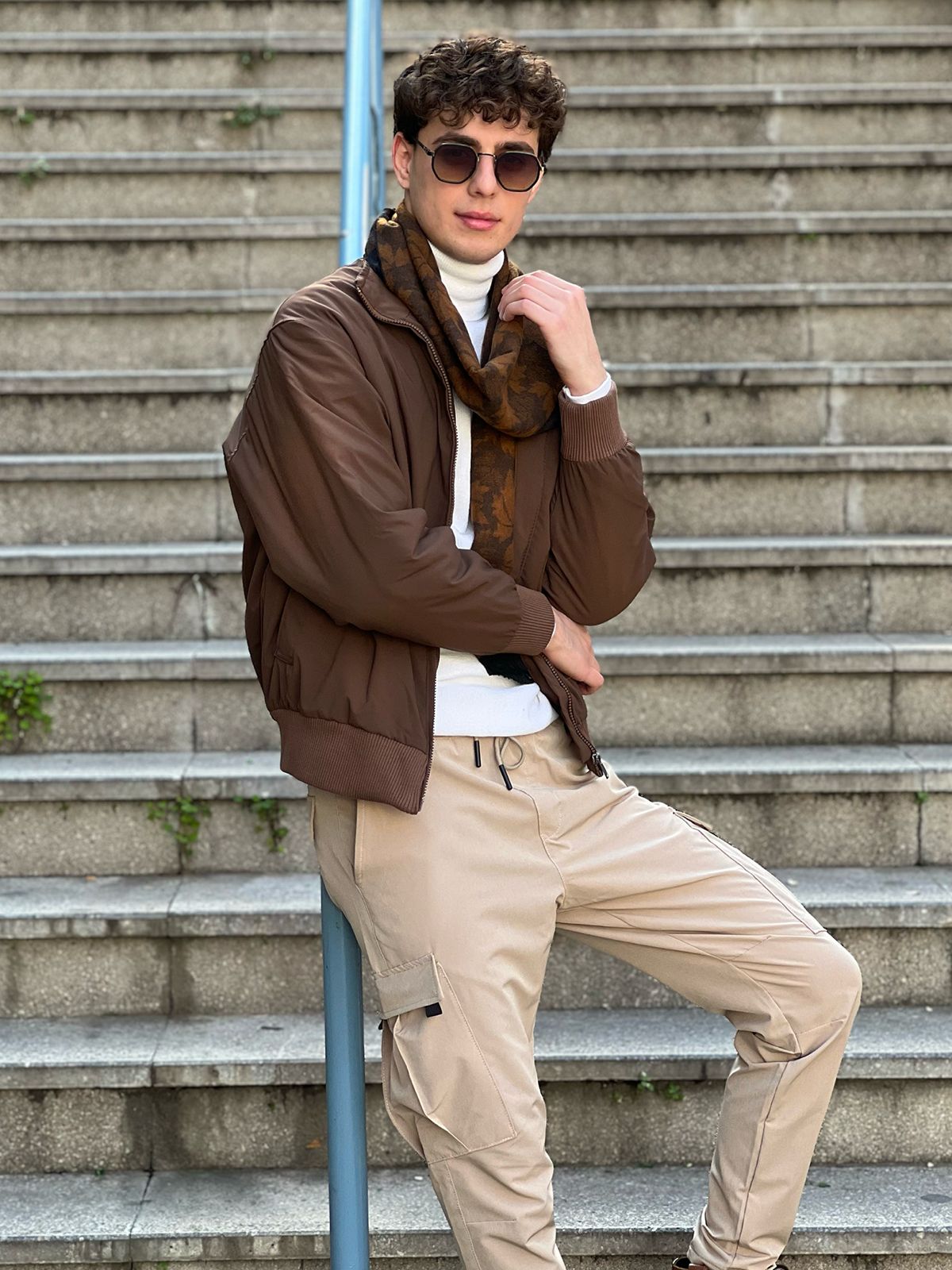 Oversized Short-Cut Jacket Brown