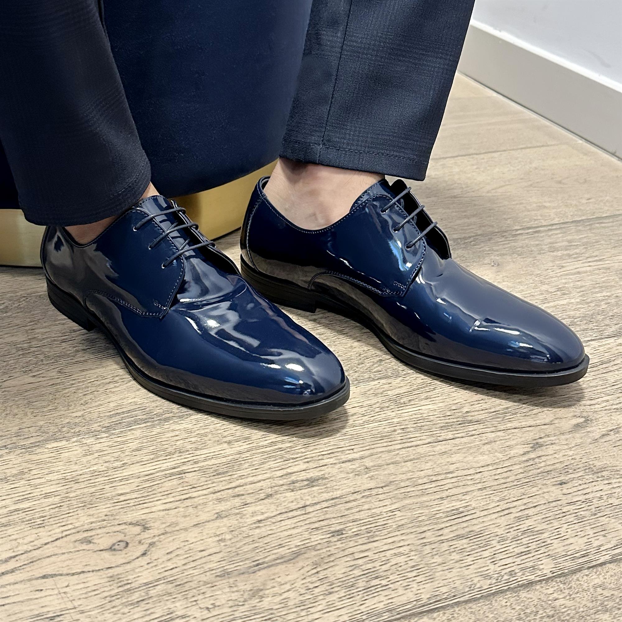 Navy Classic Basic Shiny Shoes