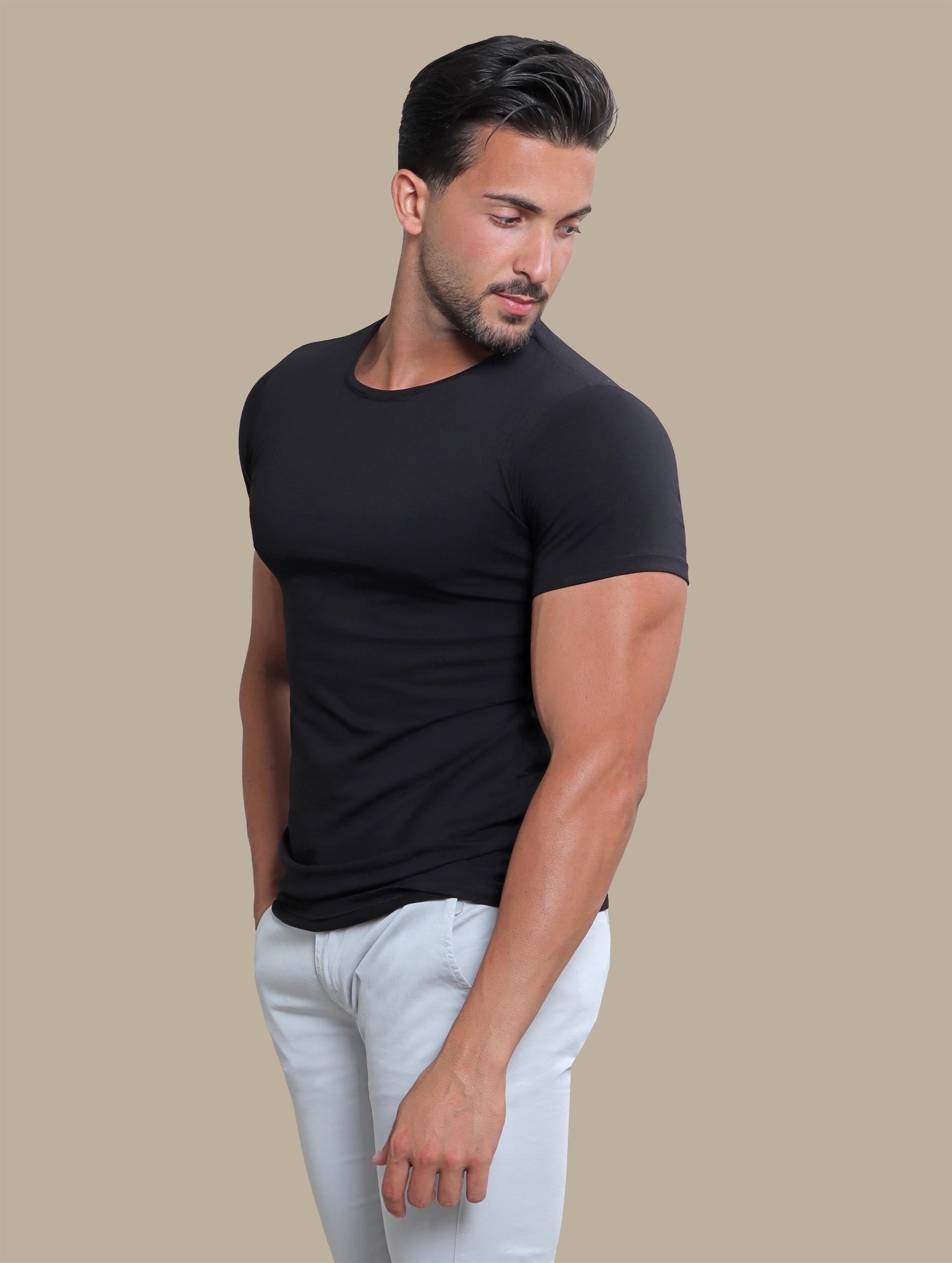 Classic Noir: Black Short Sleeve Basic T-Shirt