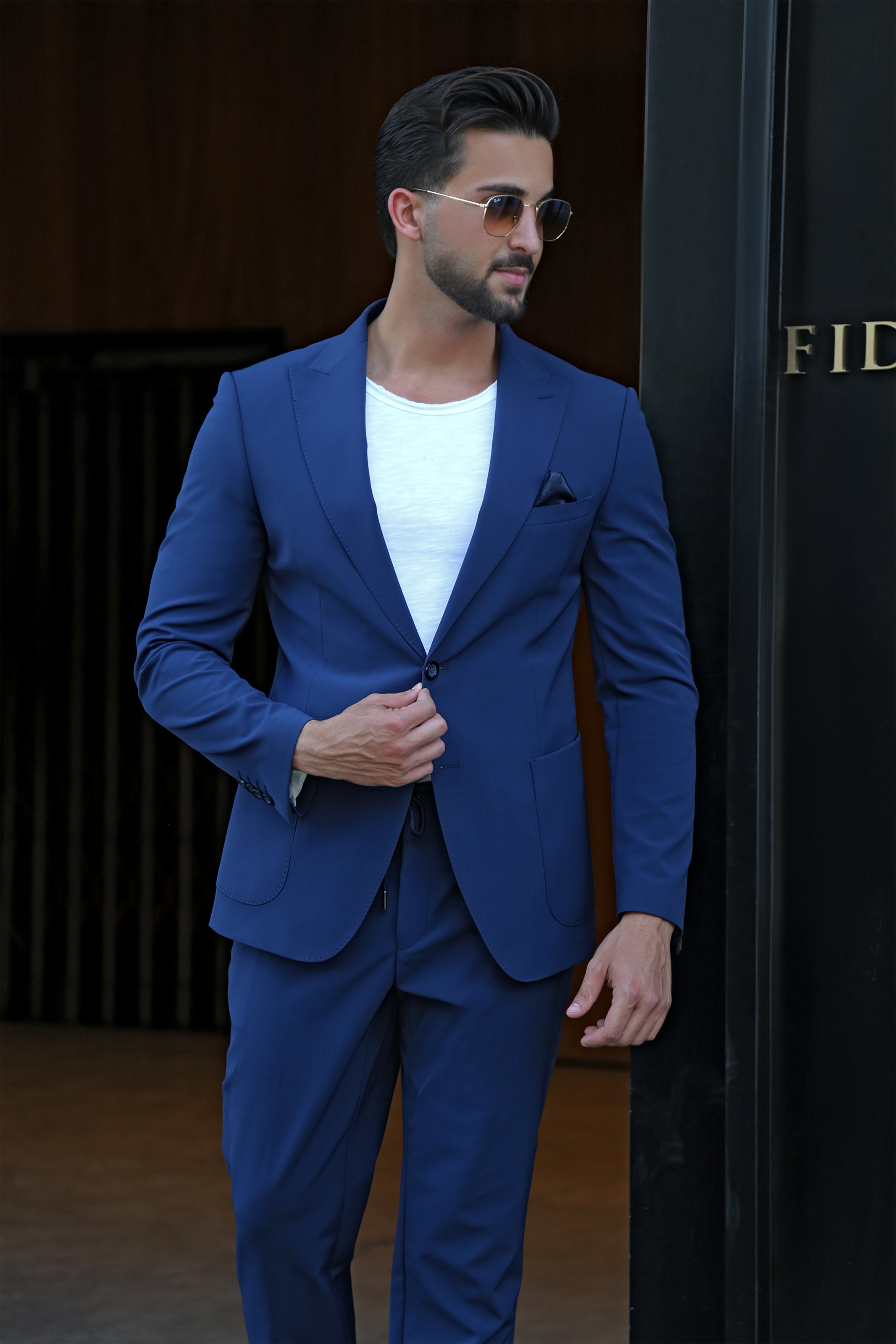 Travel Suit Peak Lapel | Blue