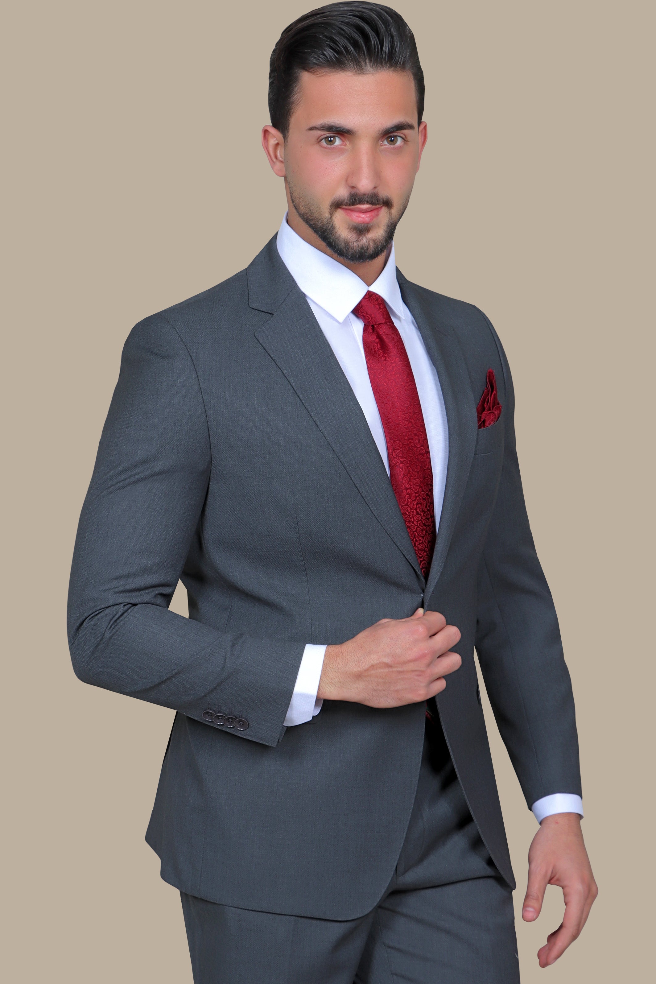 Understated Elegance: The Notch Drop 4-Color Gray Suit