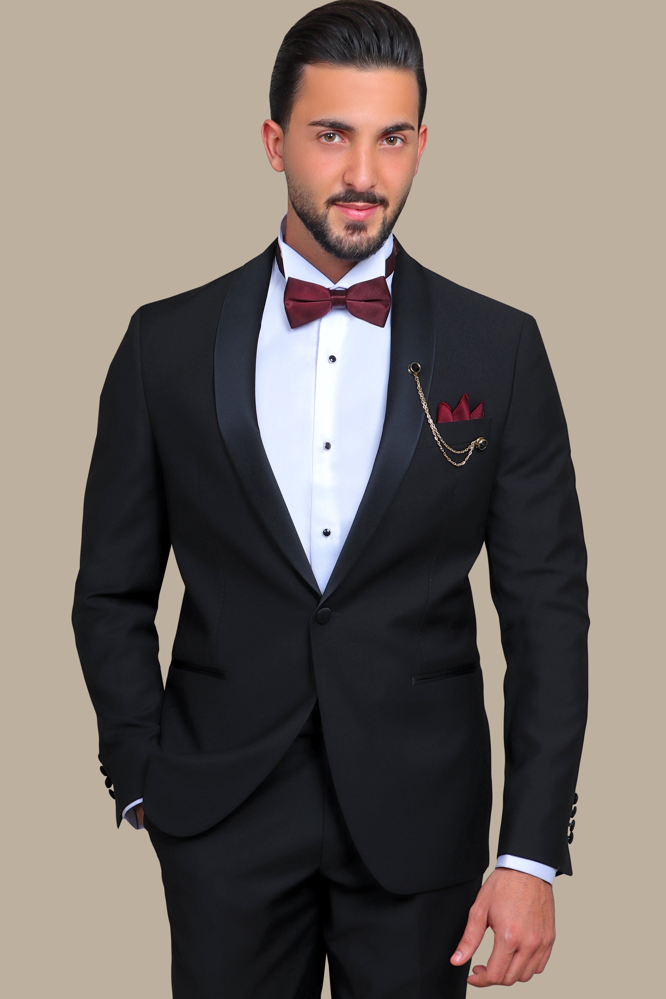 Black Elegance: Tuxedo Plain Col Chale