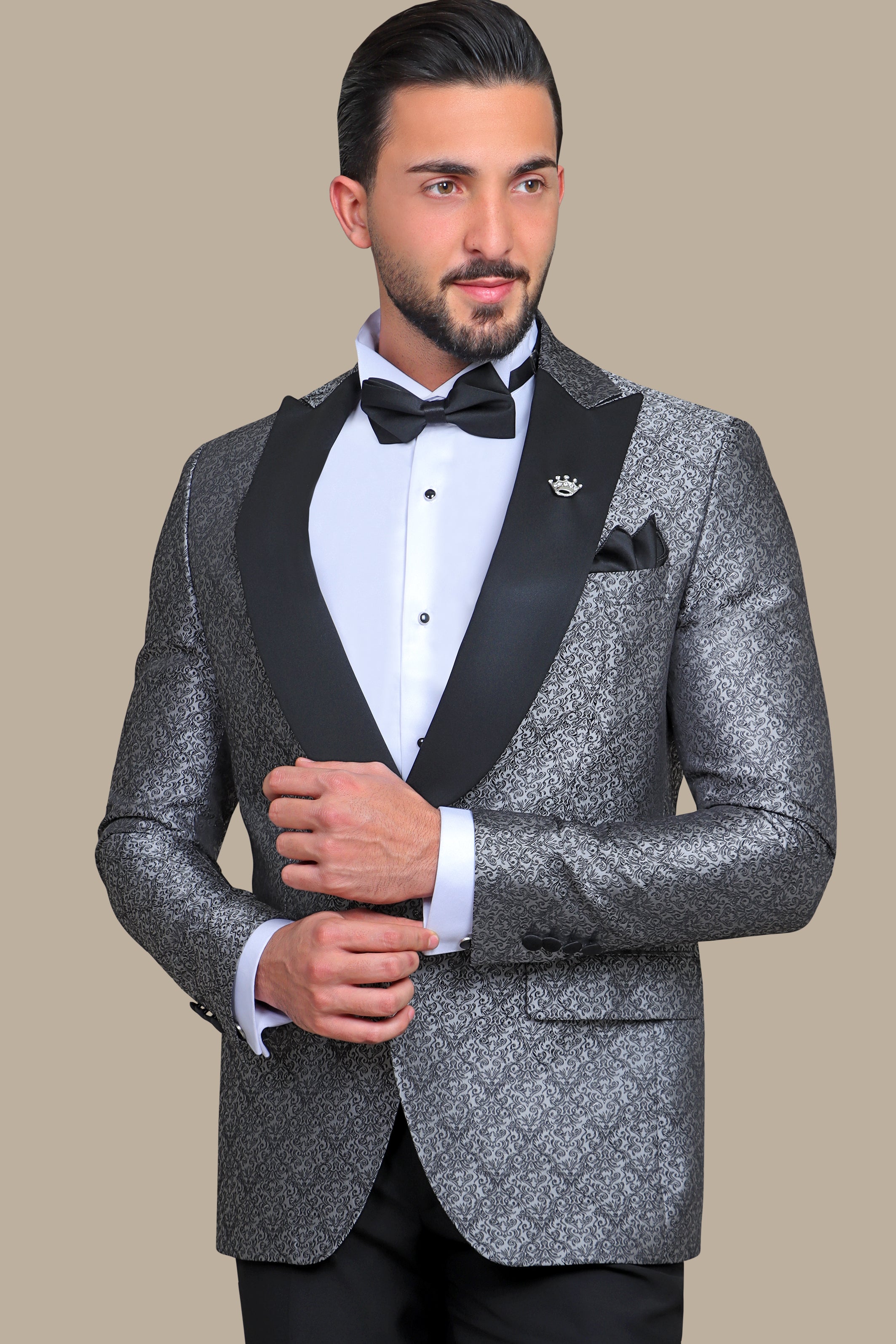 Silver Stylings: Tuxedo Leaves Print Curved Peak