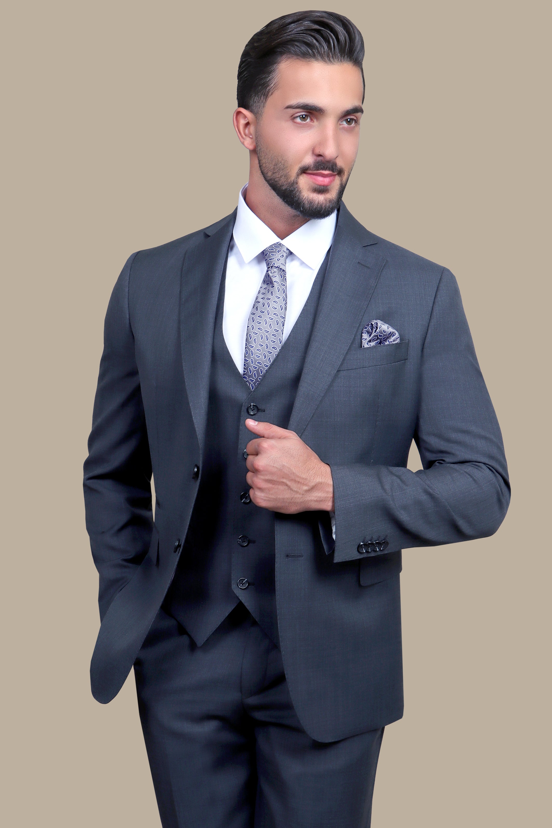 Refined Elegance: Dark Grey Wool Notch Fila Fil 3-Piece Suit