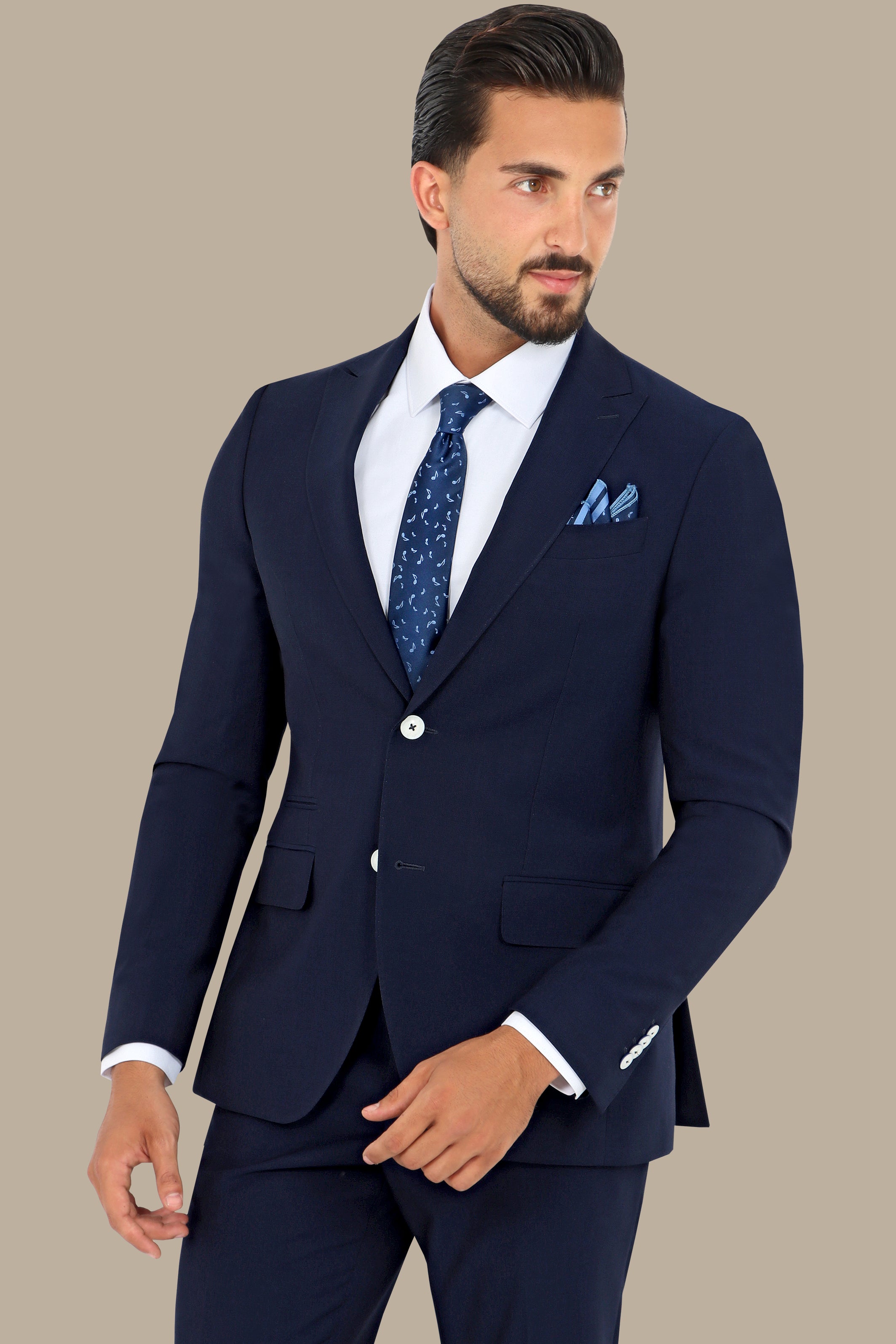 Peak of Sophistication: Dark Blue Basic Peak Lapel Suit