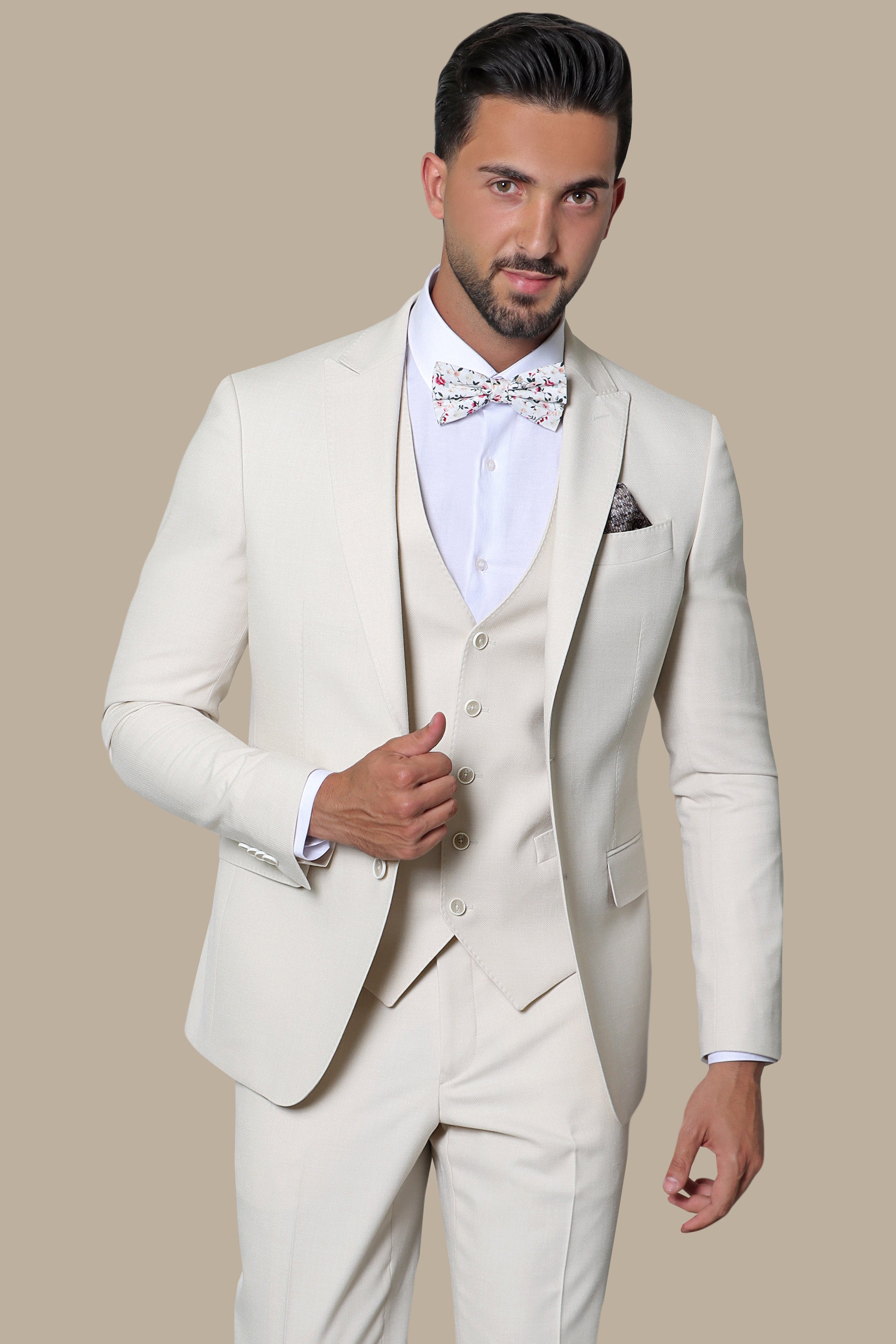 Light Beige Slim Fit Suit with Peak Lapel and Flap Pockets