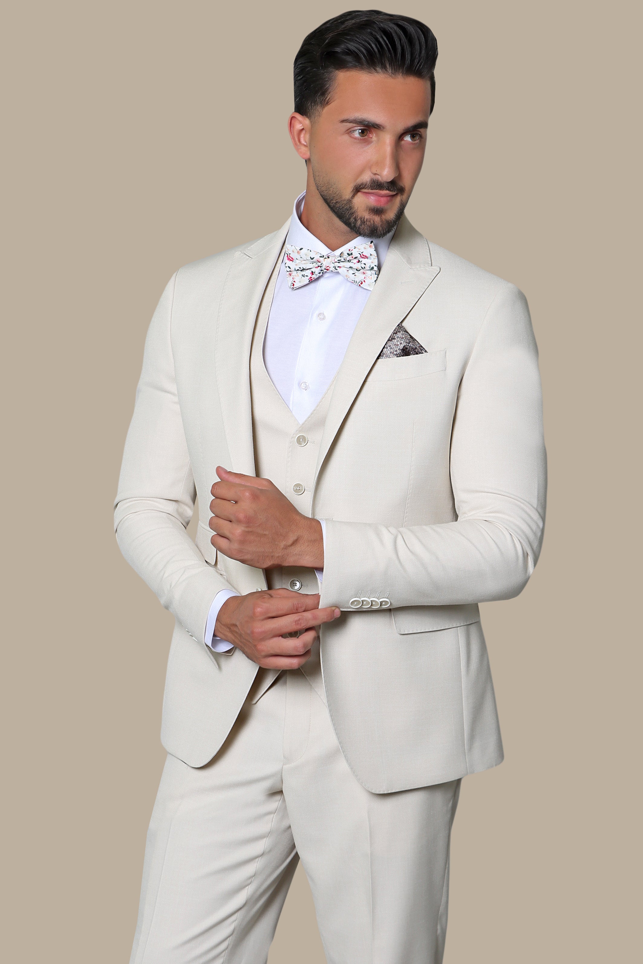 Light Beige Slim Fit Suit with Peak Lapel and Flap Pockets