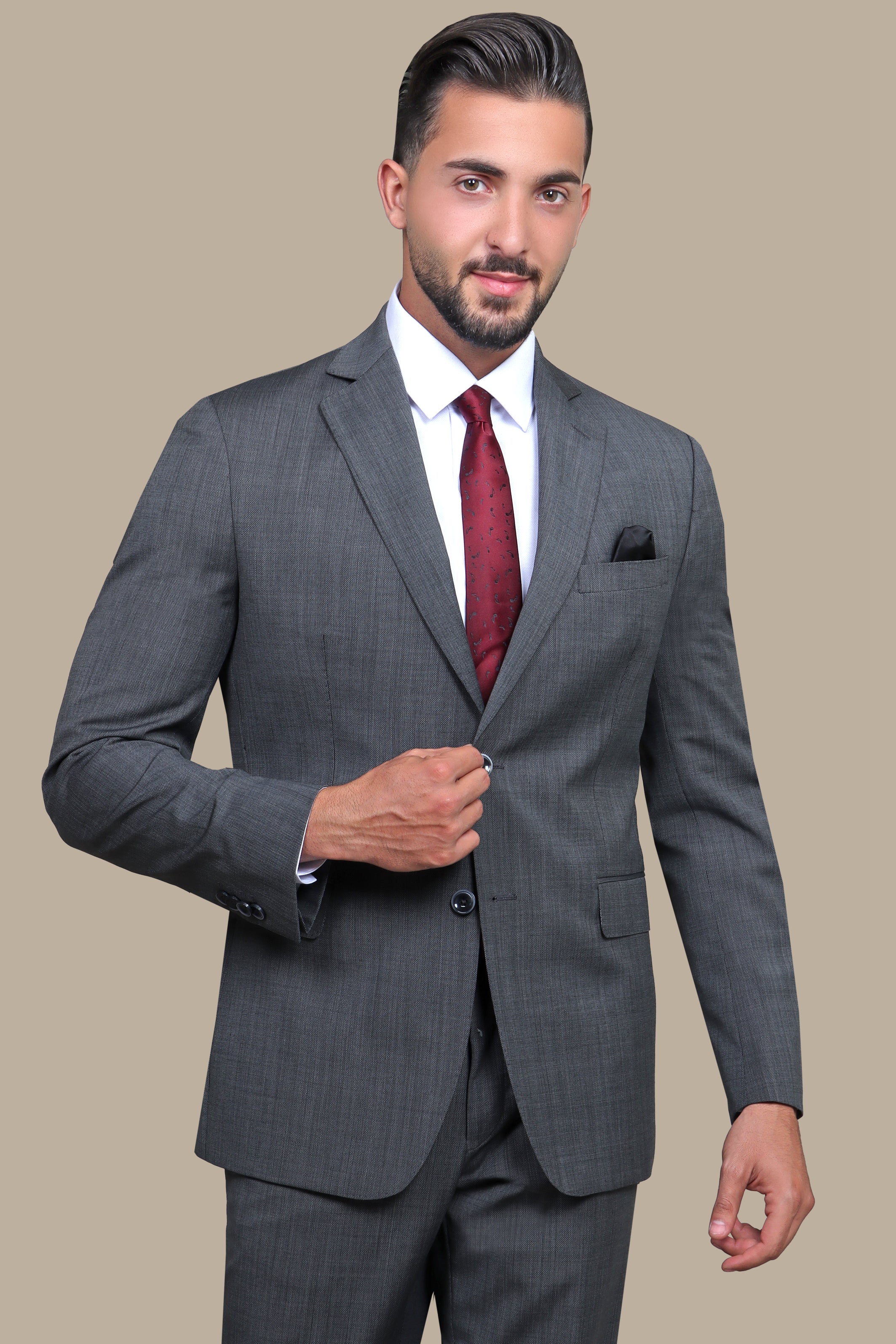 Dark Gray Wool Suit: Timeless Style