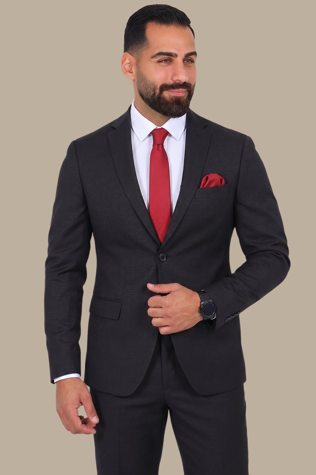 Structured Precision: 2-Piece Suit with Notch Lapel