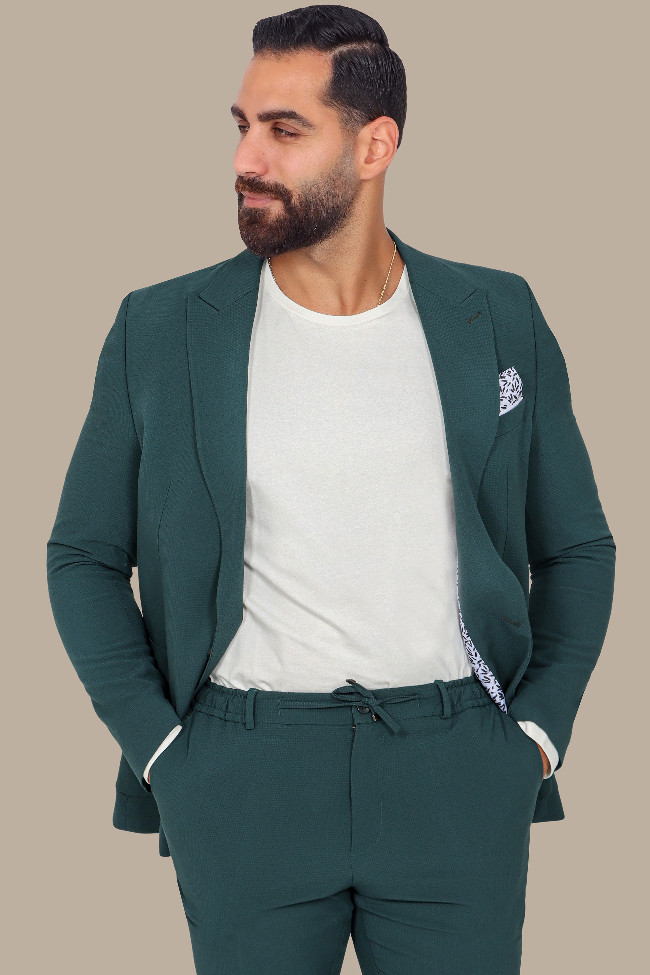 Green Travel Suit: Structured 2-Piece with Peak Lapel