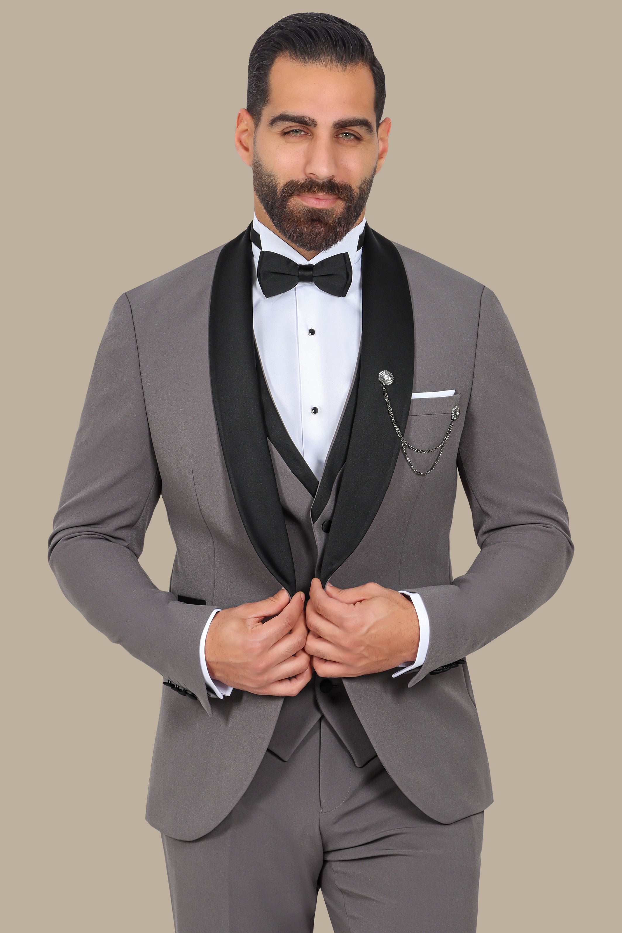 Grey Tuxedo with Stretched Shawl Collar – 4-Piece Set