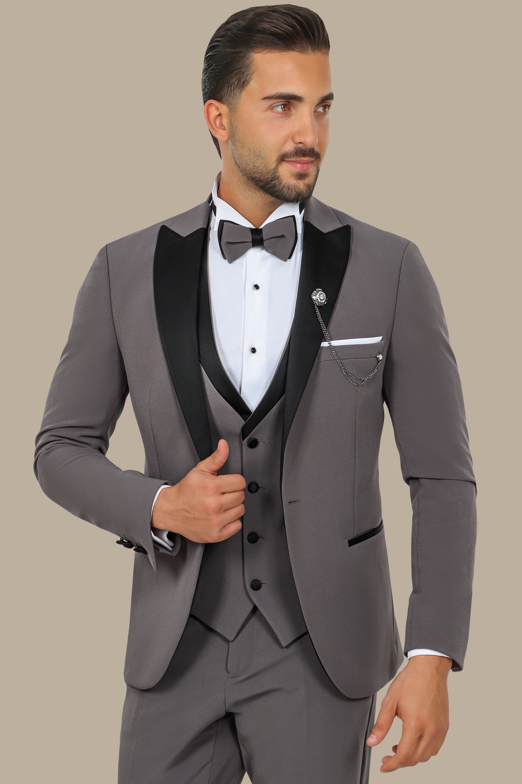 Grey Stretch Tuxedo with Peak Lapel – 4-Piece Set