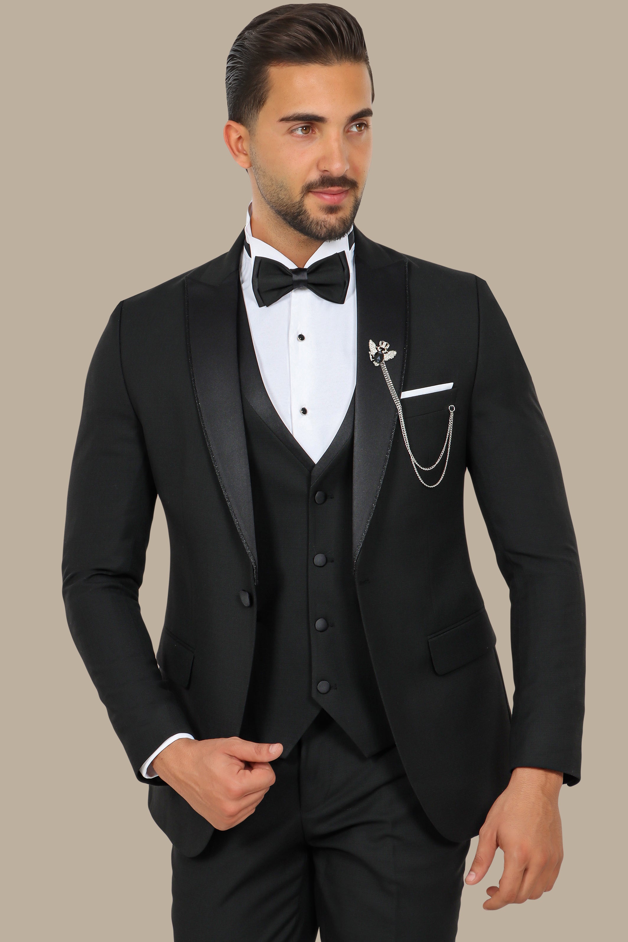 Black Double-Layer Structured Tuxedo with Peak Lapel – 3-Piece Set