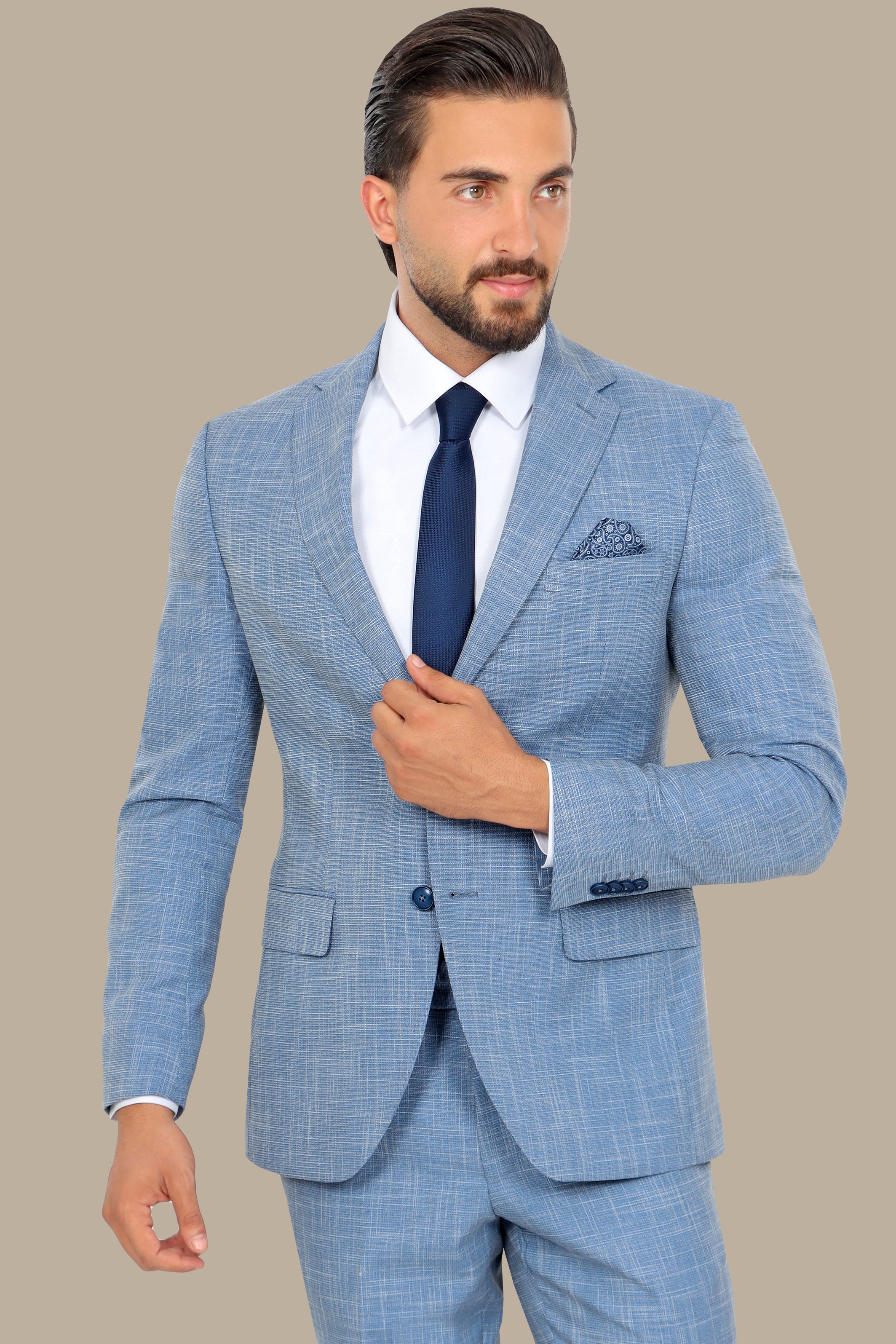 Light Blue 3-Piece Suit with Fila Fil Peak Lapel