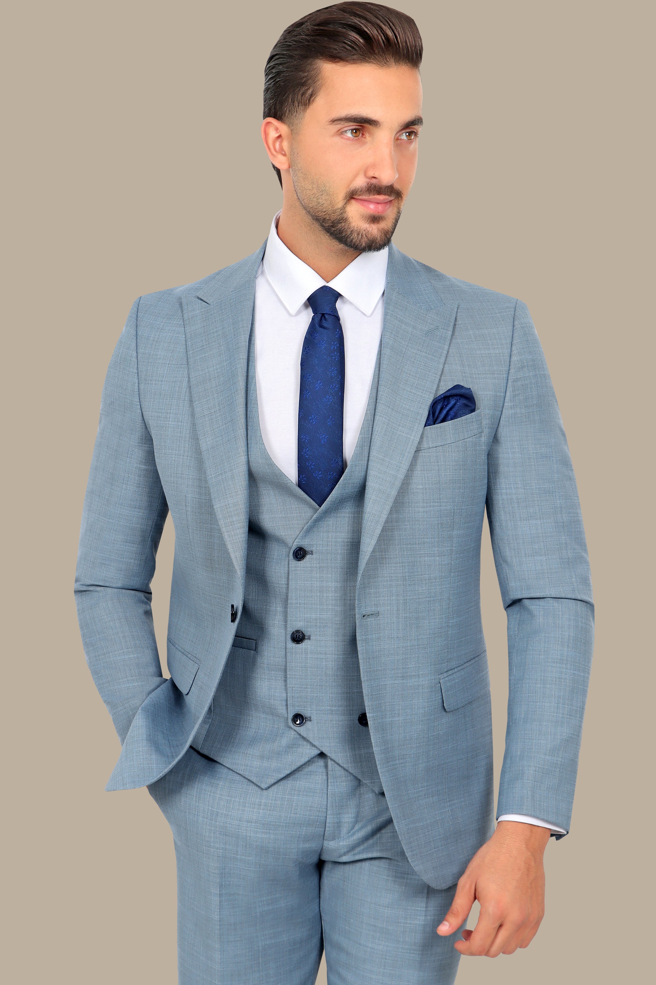 Light Blue 3-Piece Suit with Fila Fil Peak Lapel