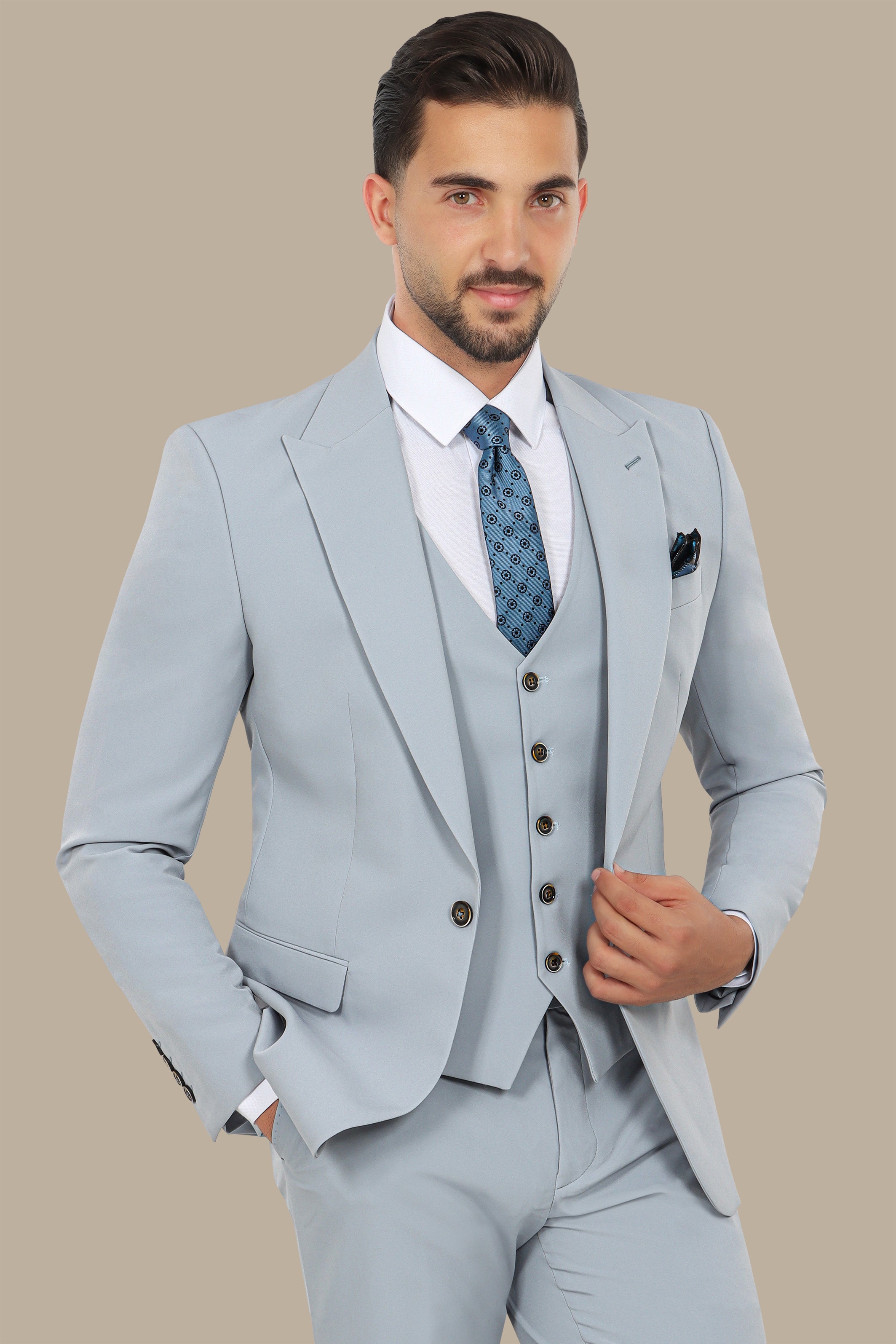 Light Blue 3-Piece Suit: Plain Lycra with Peak Lapel