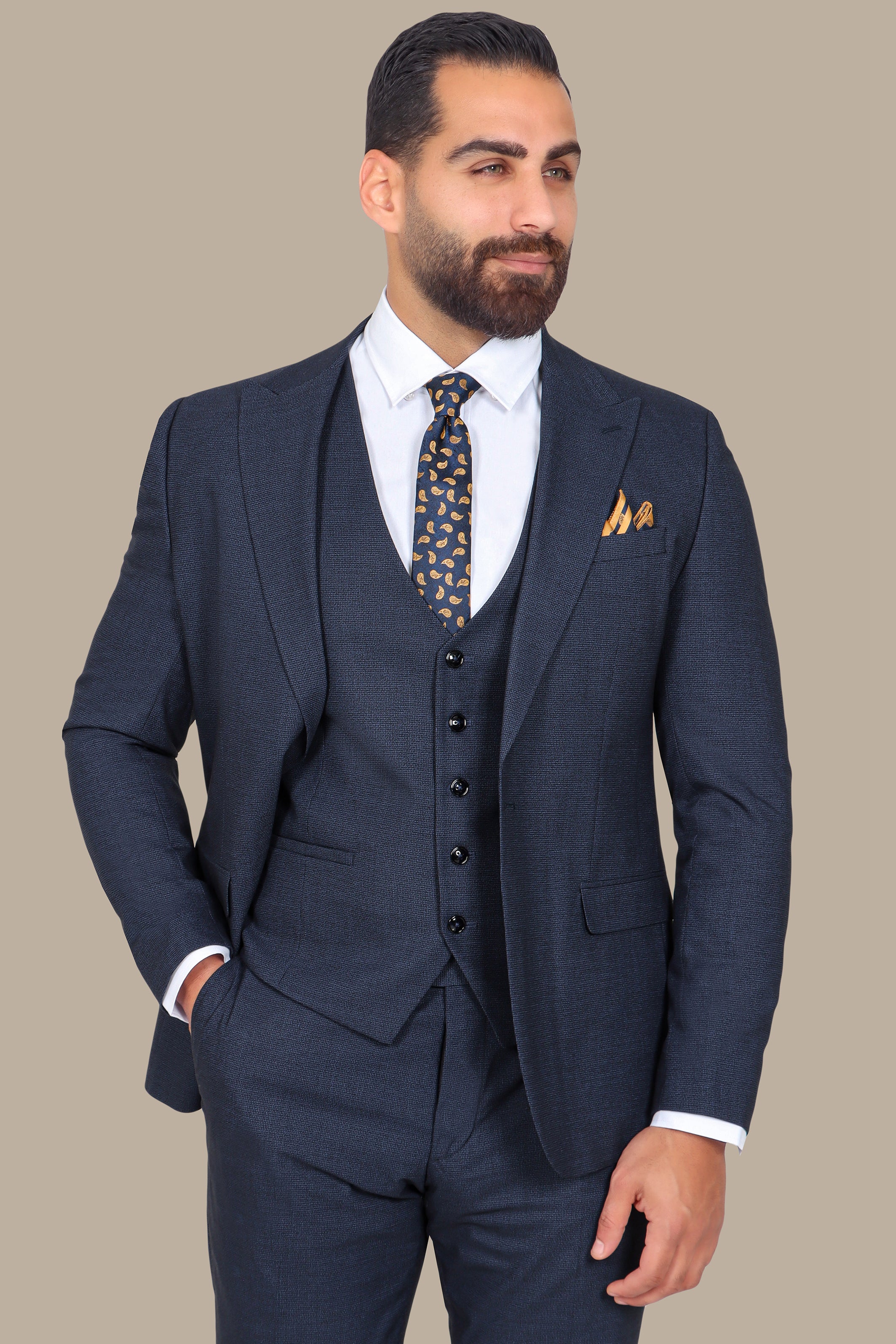 Sharp Checks: 3-Piece Navy Suit with Peak Lapel