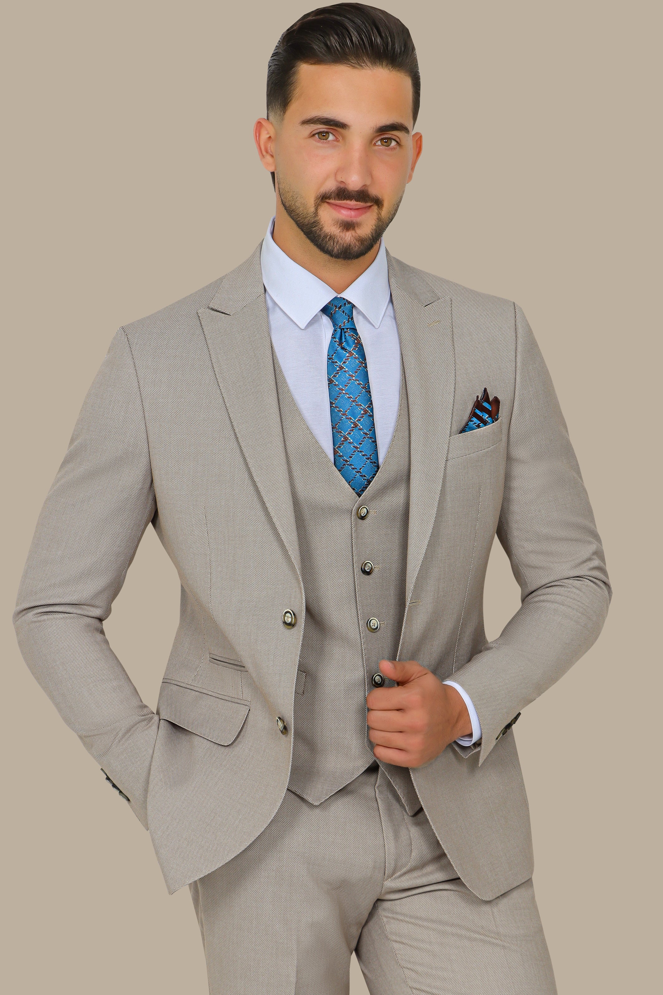 Suit Piquet Peak Lapel 3-Piece Beige