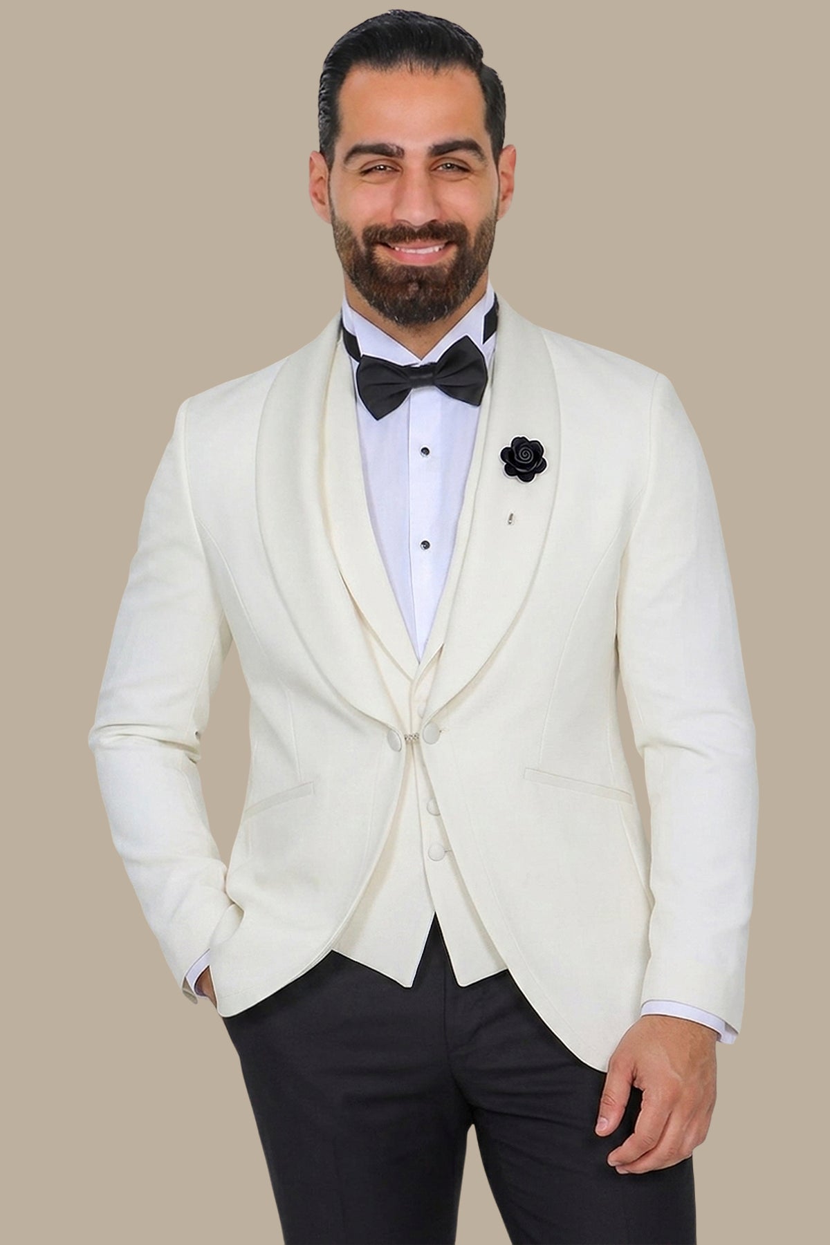 Off-White 4-Piece Tuxedo with Shawl Collar and Bord à Bord Finish