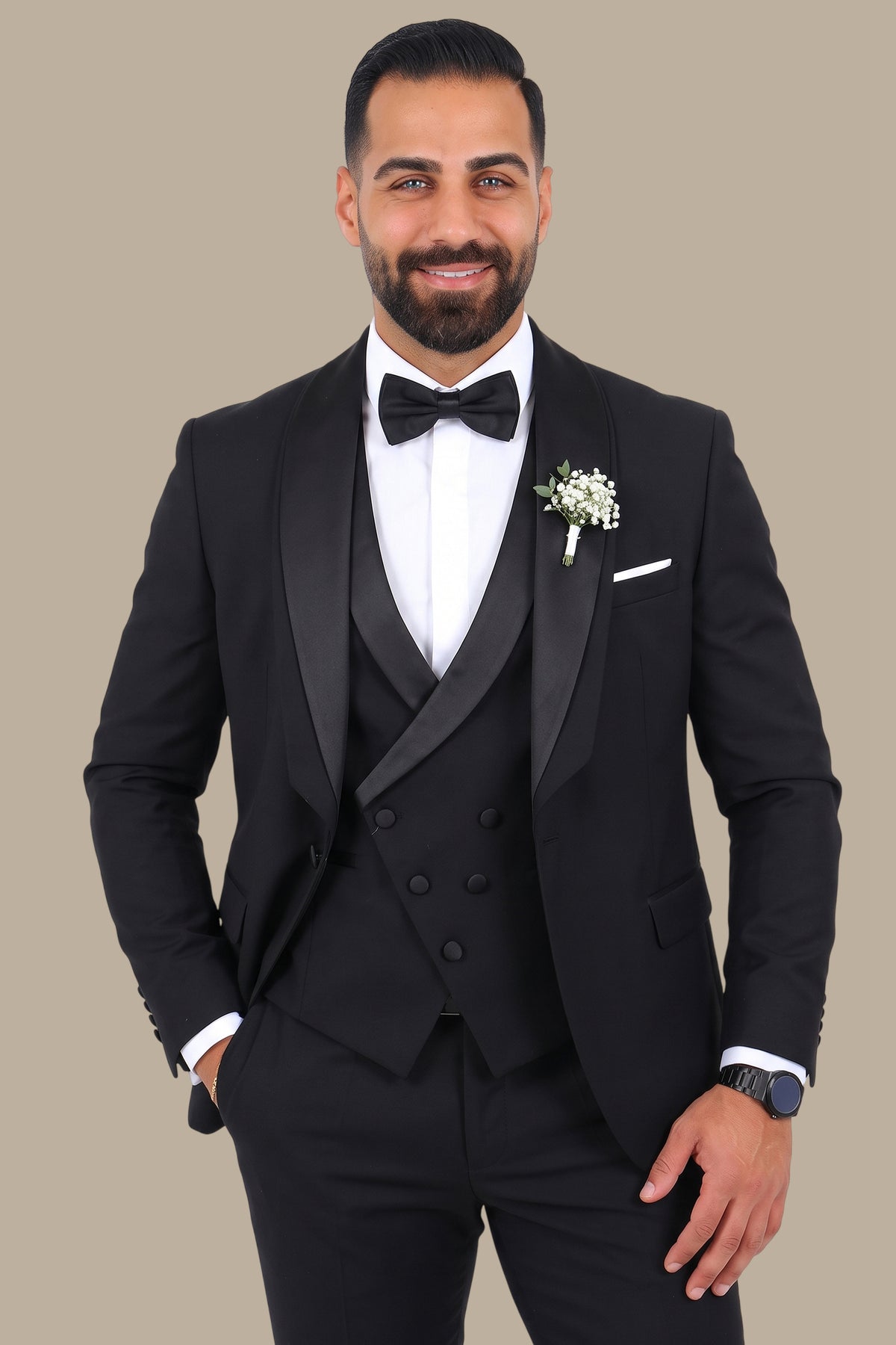 4-Piece Double Collar Low-Cut Tuxedo Set