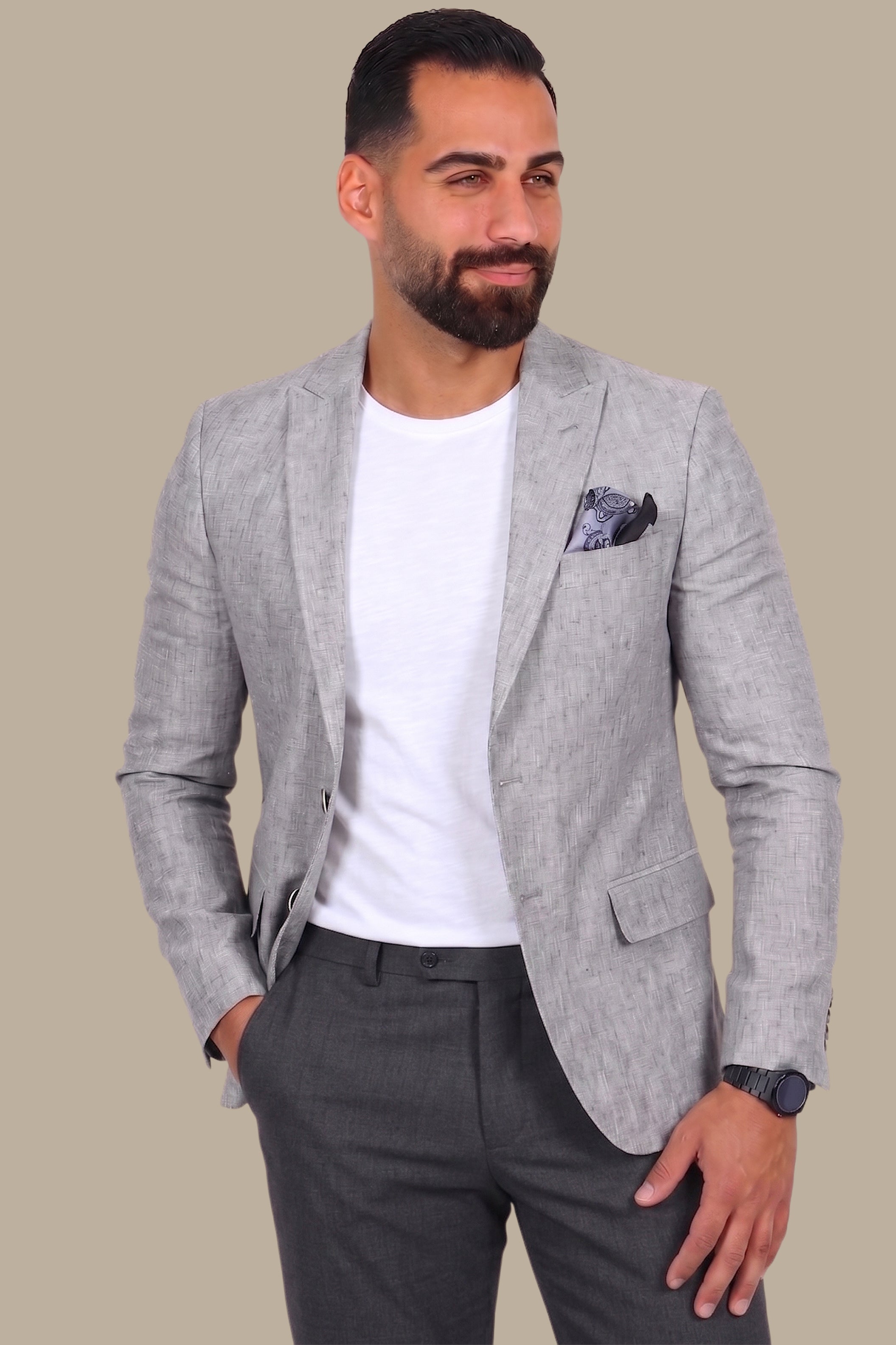 Chic Simplicity: Light Grey Linen Blazer