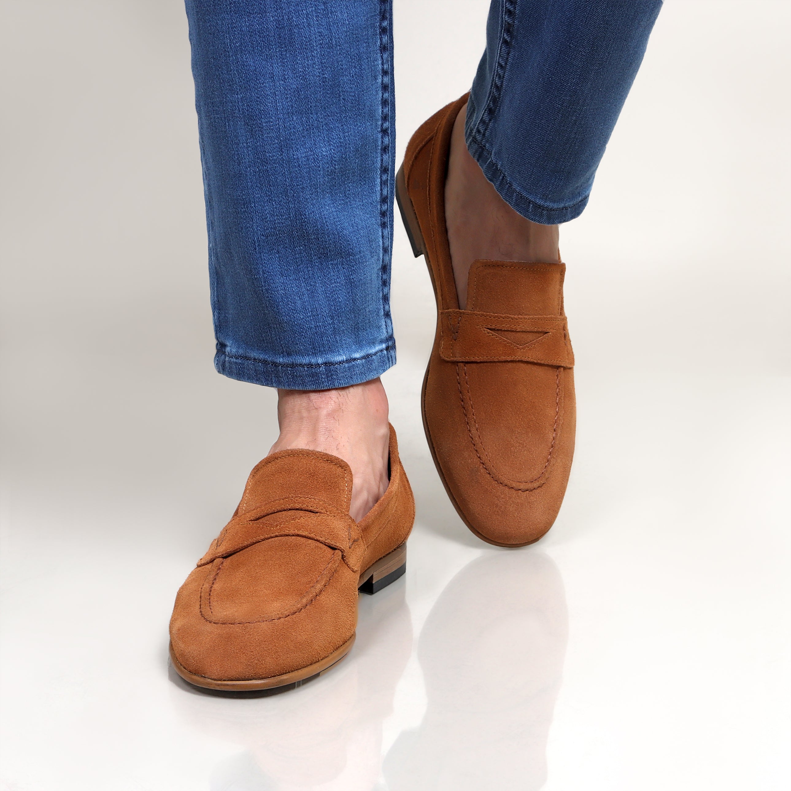 Havan Basic Suede Loafers