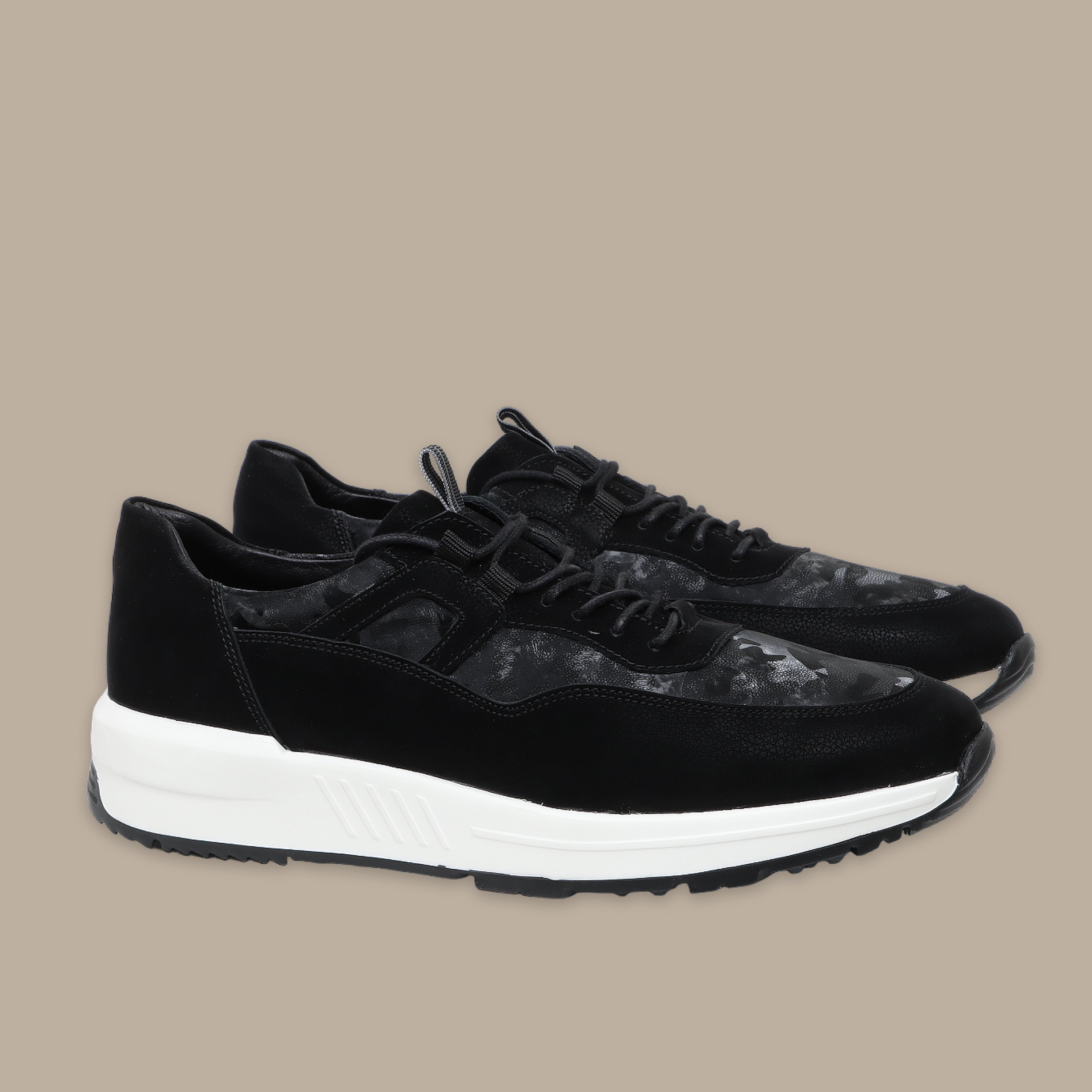 Black Camouflage Nubuck Running Shoes