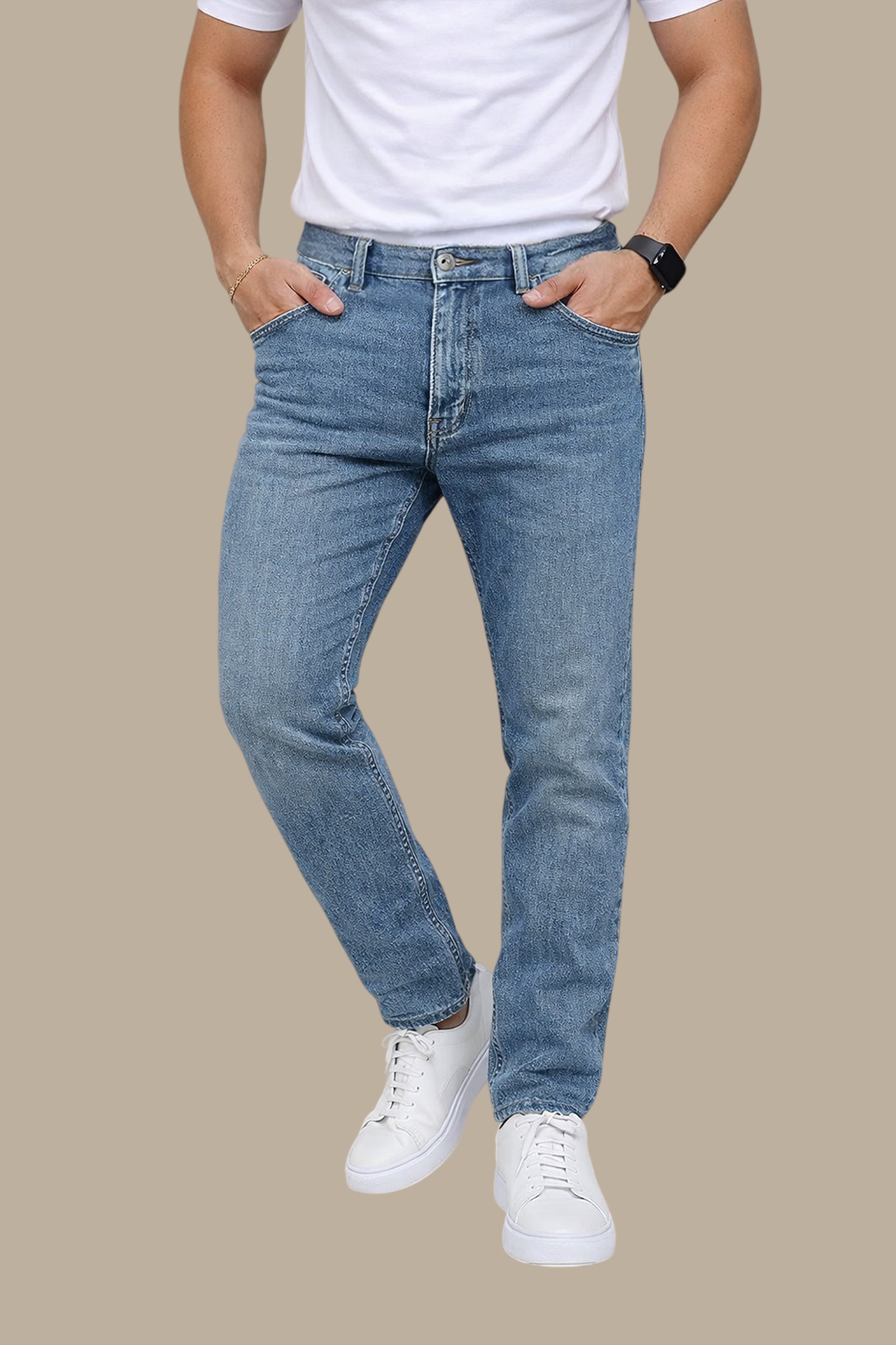 Light Blue Délavé Slim-Fit Jeans