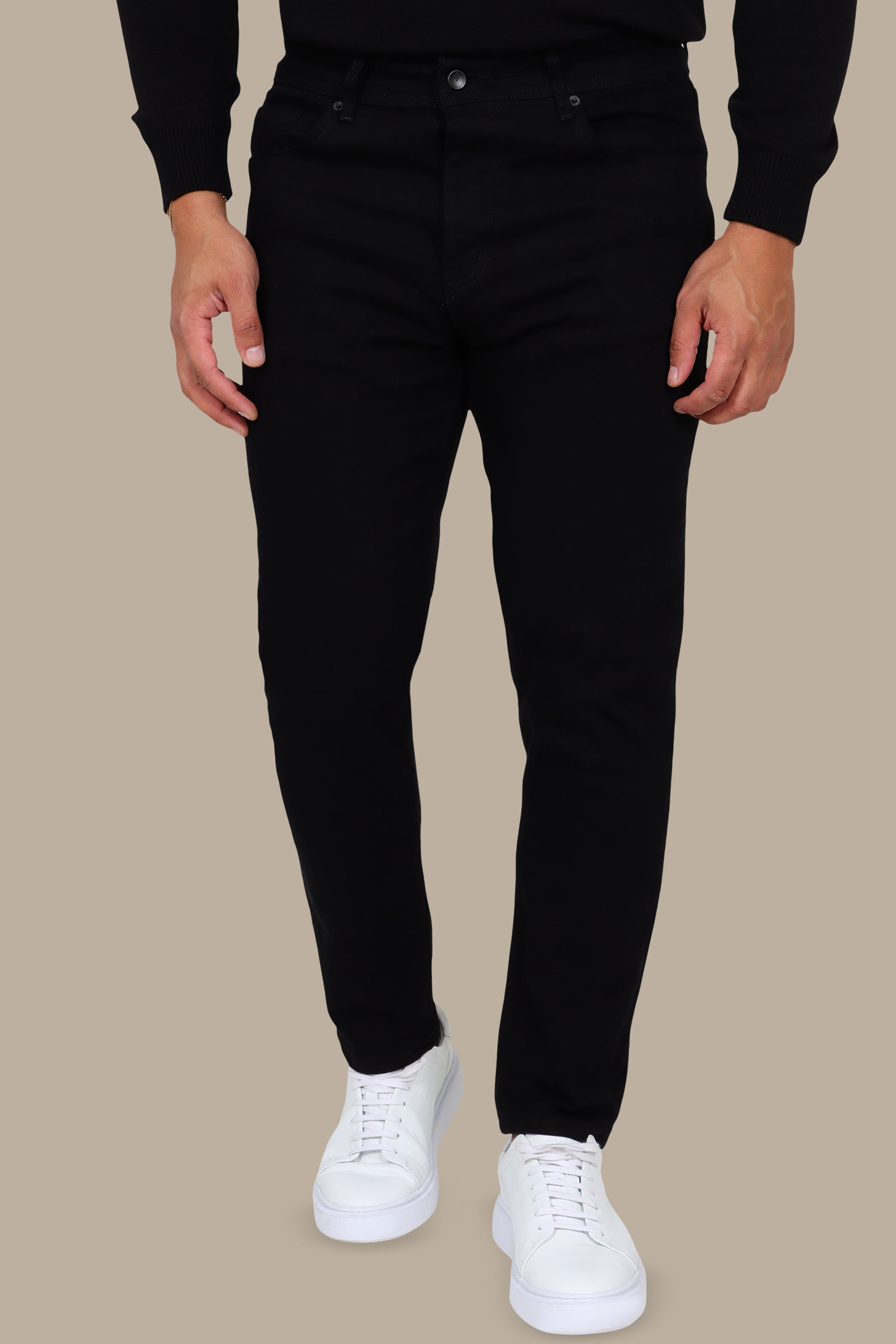 Basic Semi Regular Jeans in Black