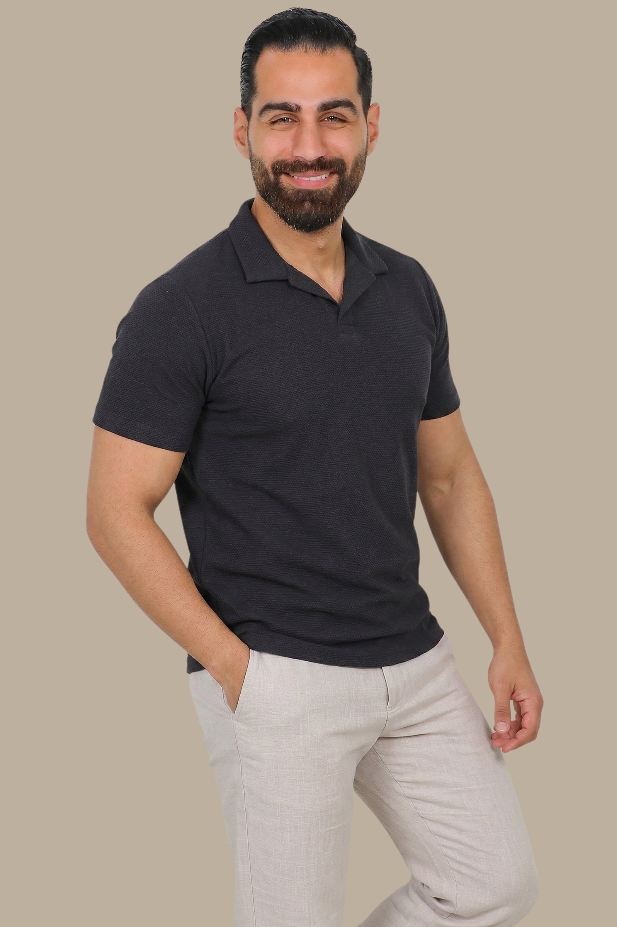 Polo Structure V-Neck in Black