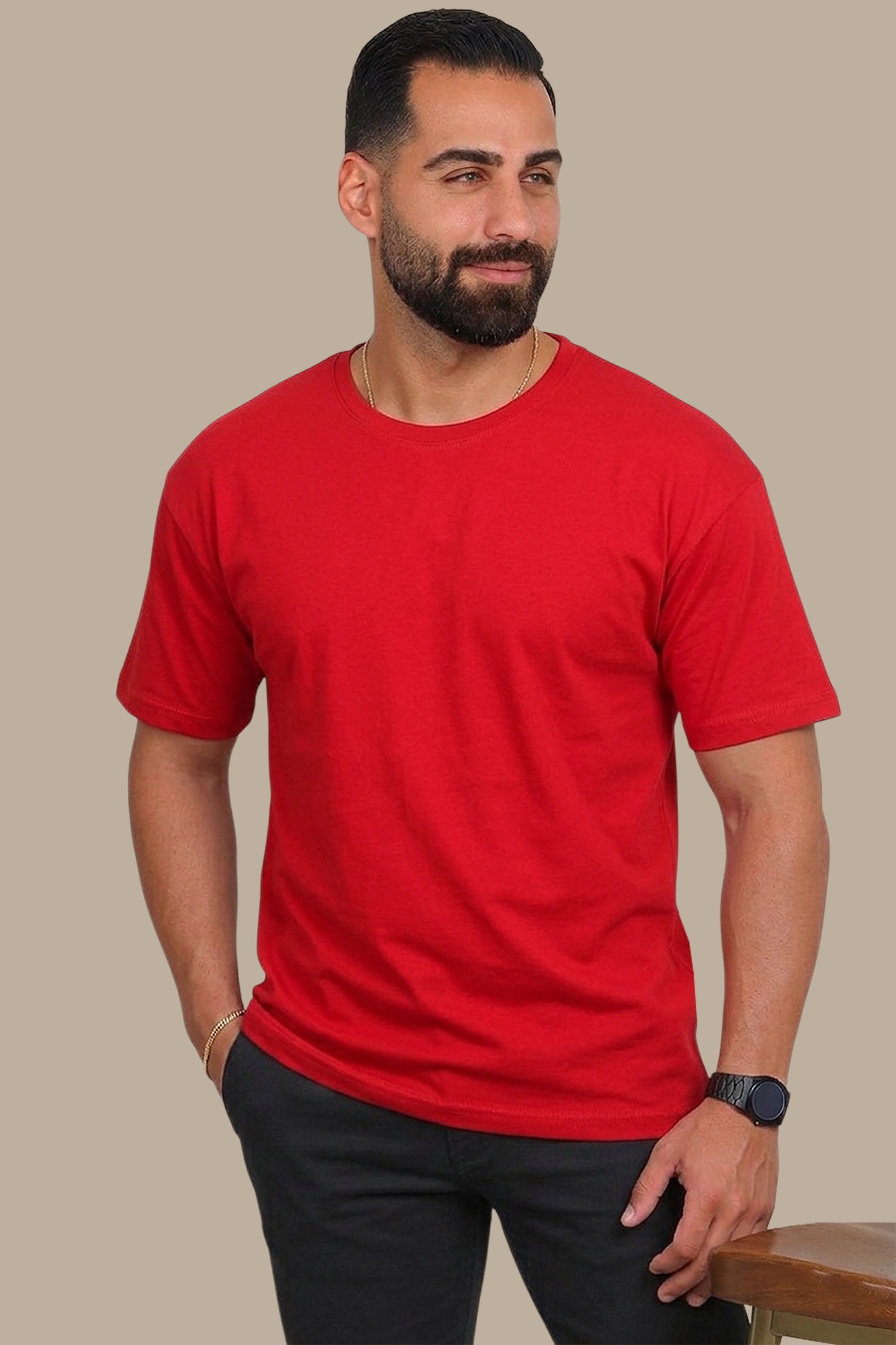 Red Basic R-Neck T-Shirt: Vibrant Essential