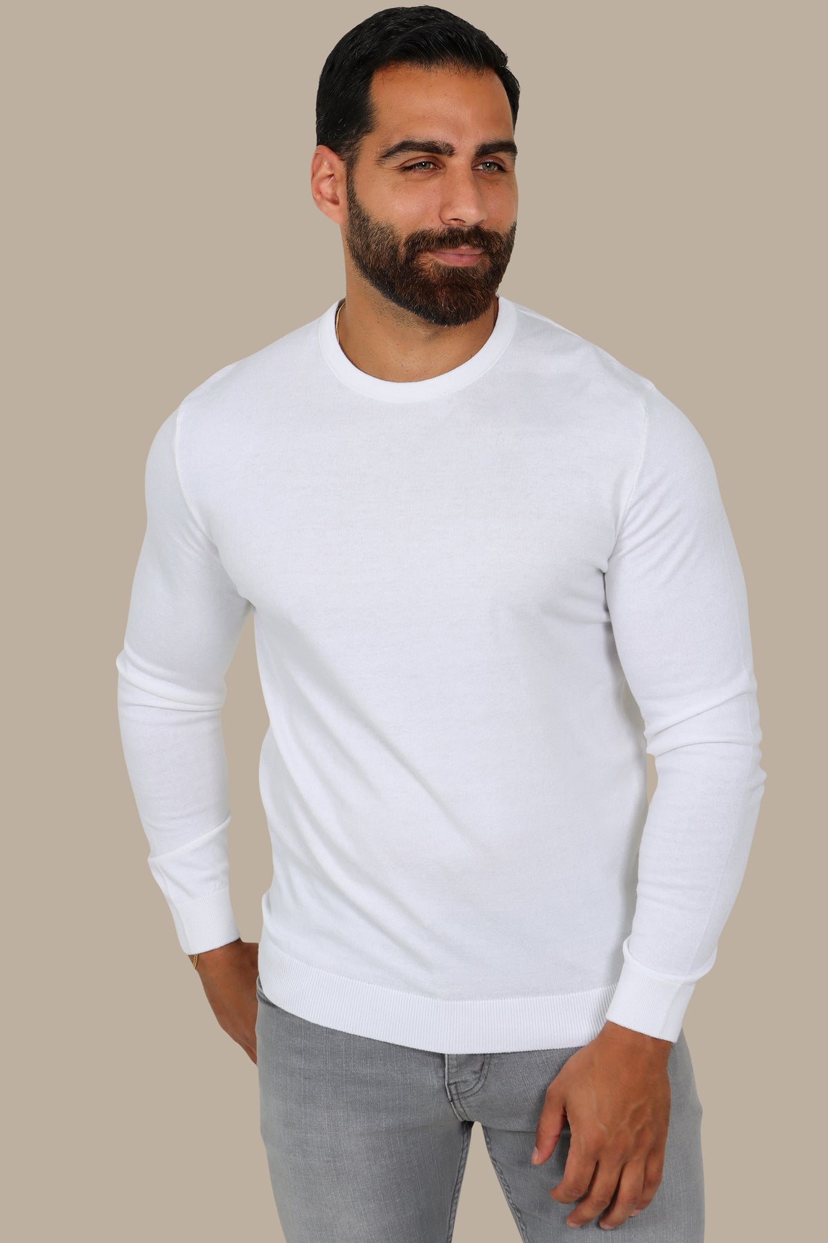 White Basic  R-Neck Sweater
