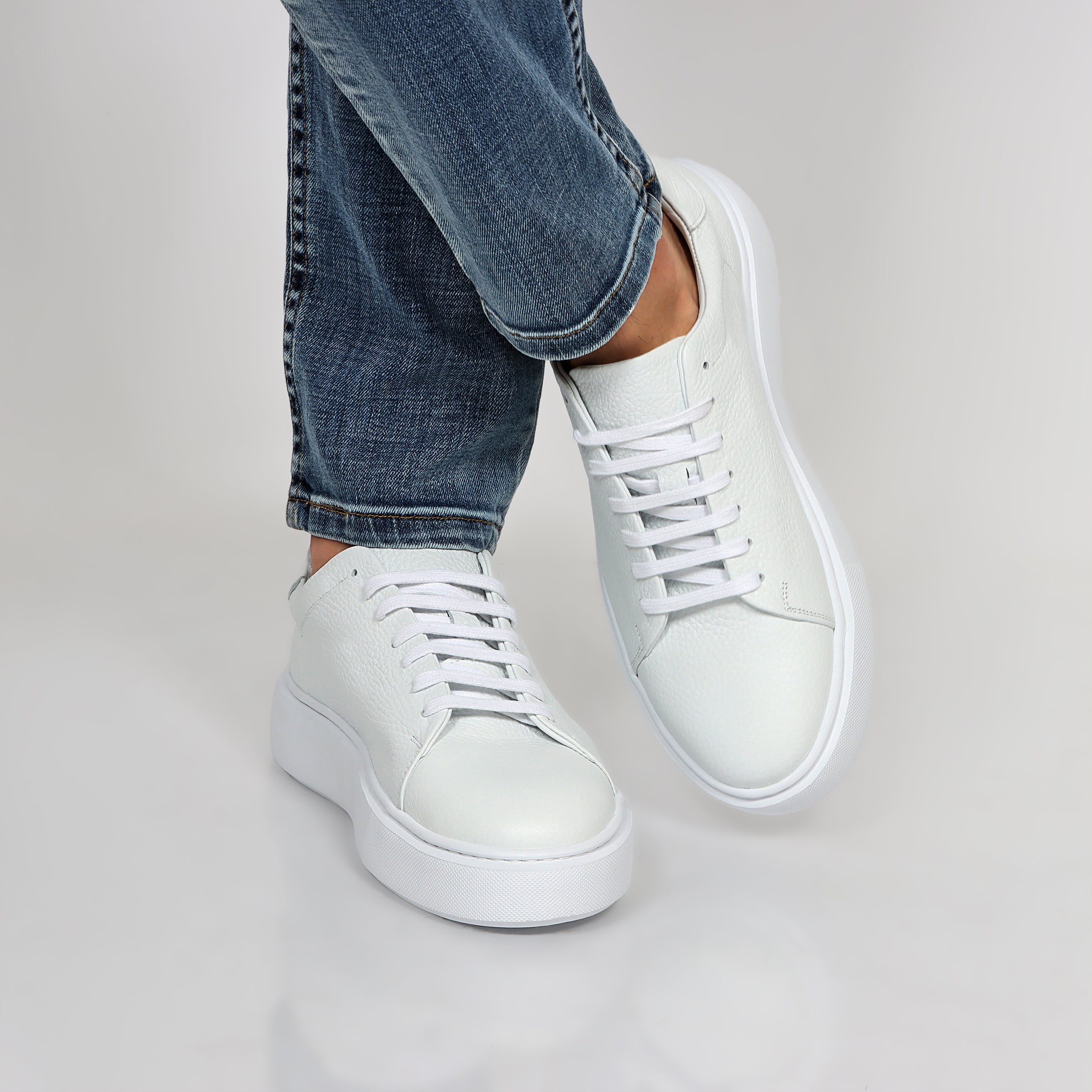 Alexander Basic Full White Sneakers: Timeless Elegance