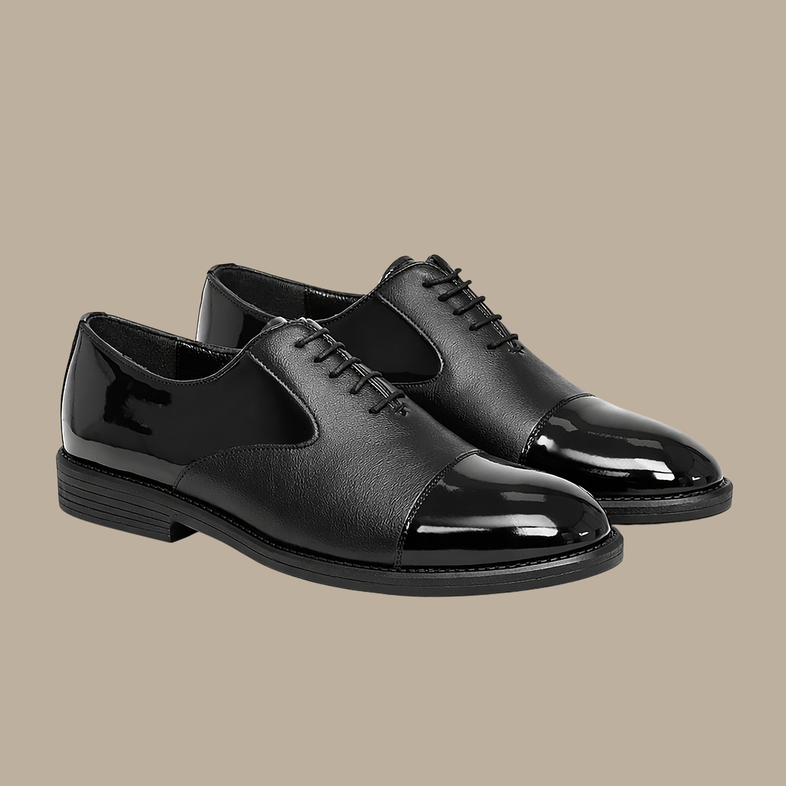 Black Mid-Shiny Ceremony Shoes