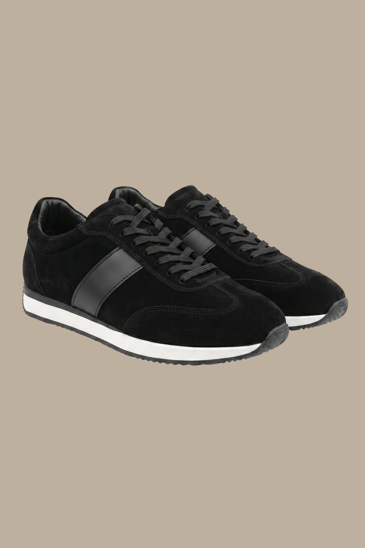 Urban Stride Black Running Shoes