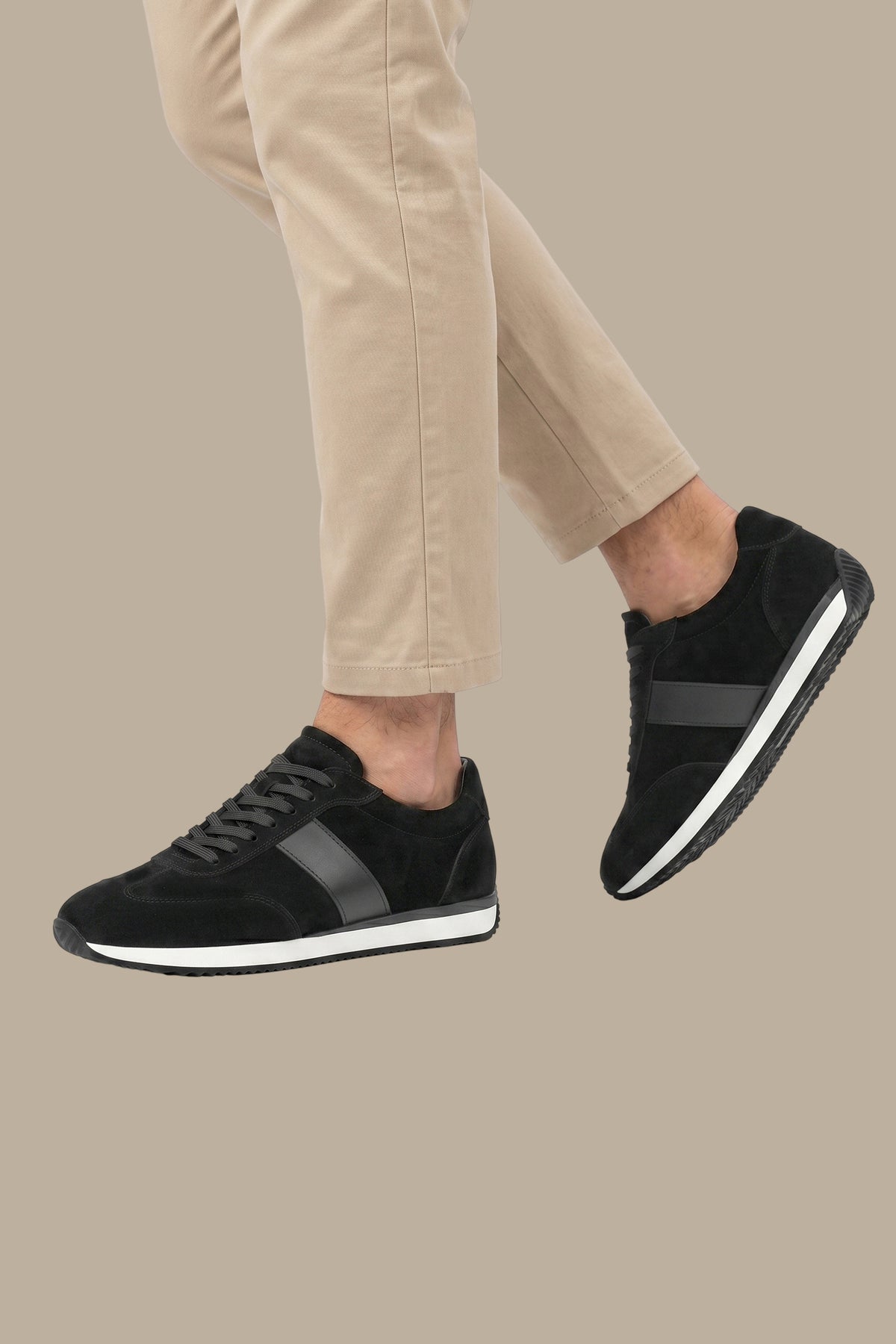 Urban Stride Black Running Shoes