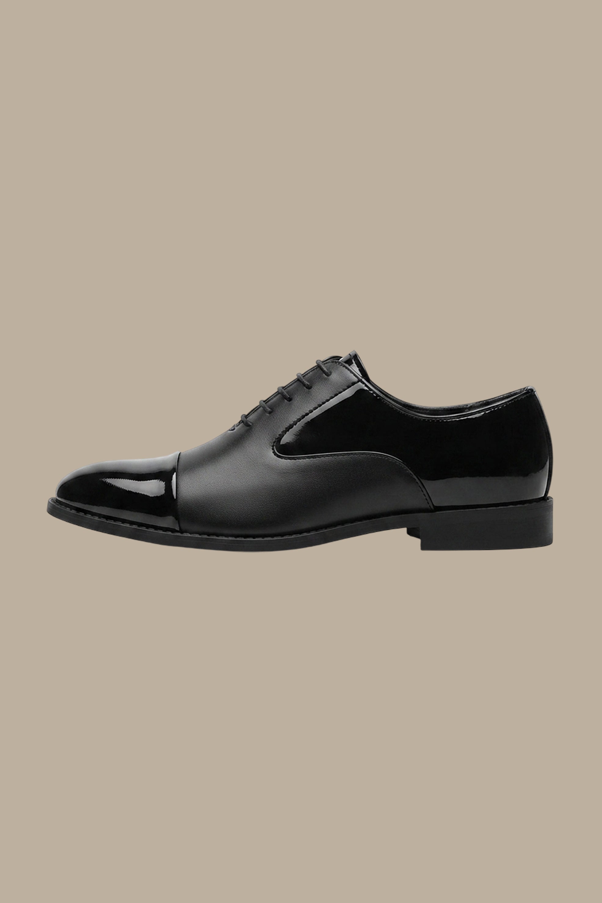 Classic Leather Wingtip Oxford Shoes